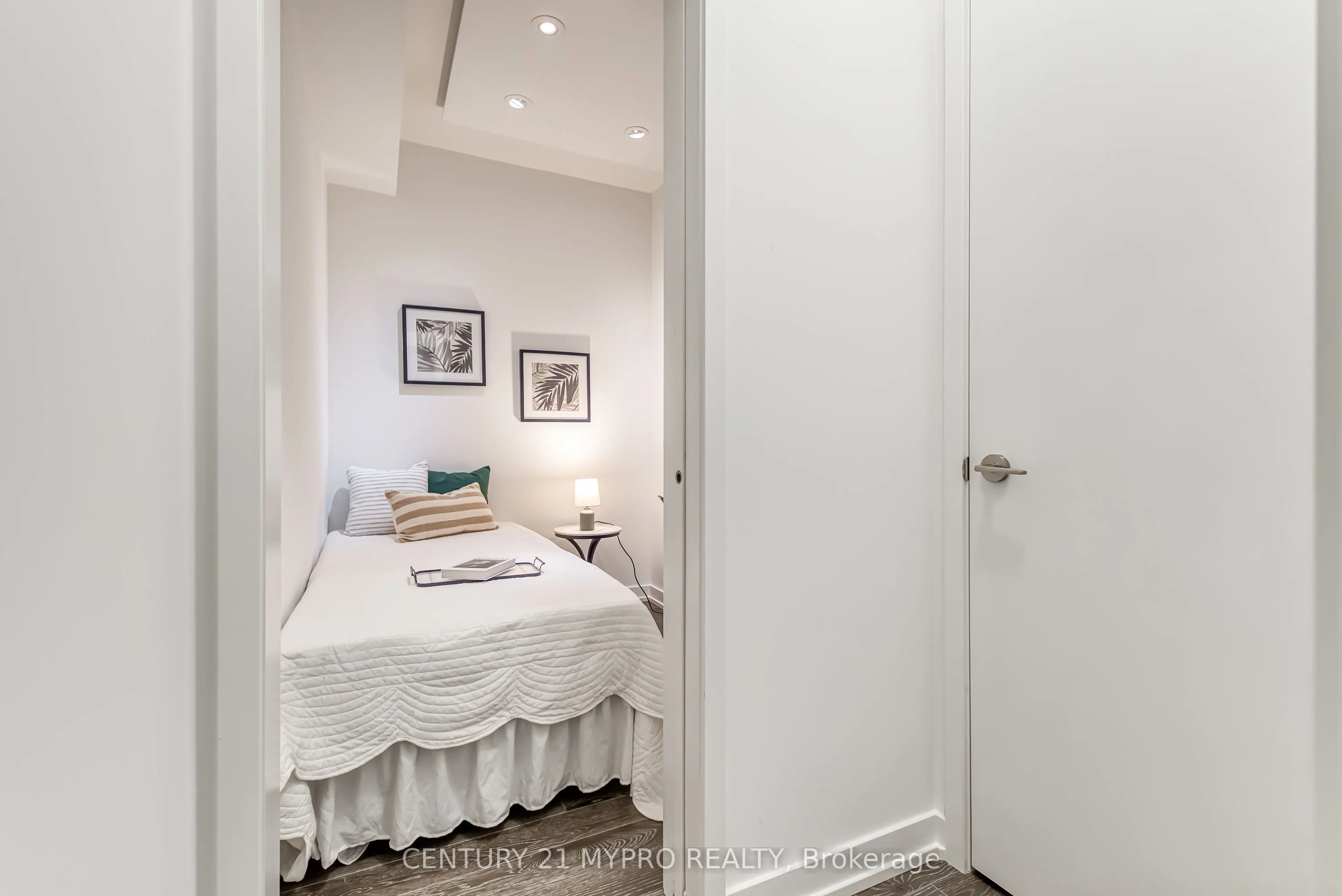 1 Yorkville Avenue, #3603