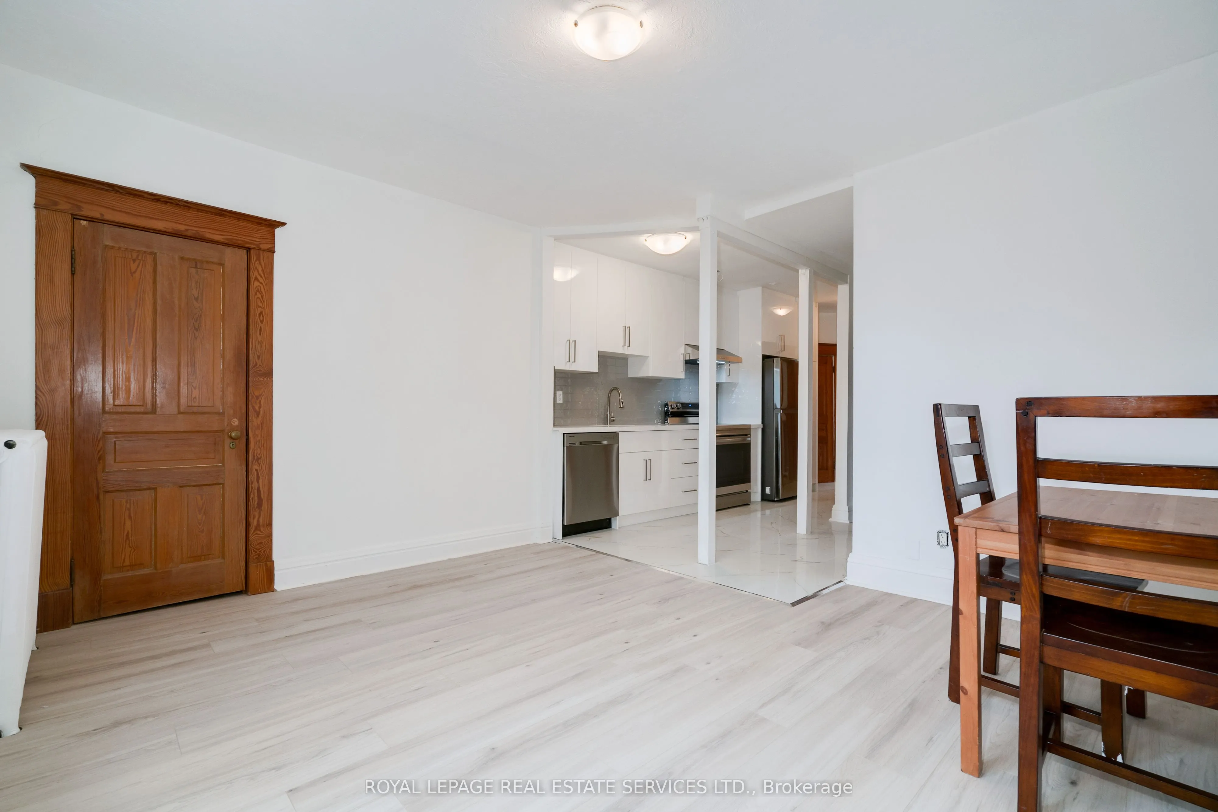 18 Shorncliffe Avenue, #2