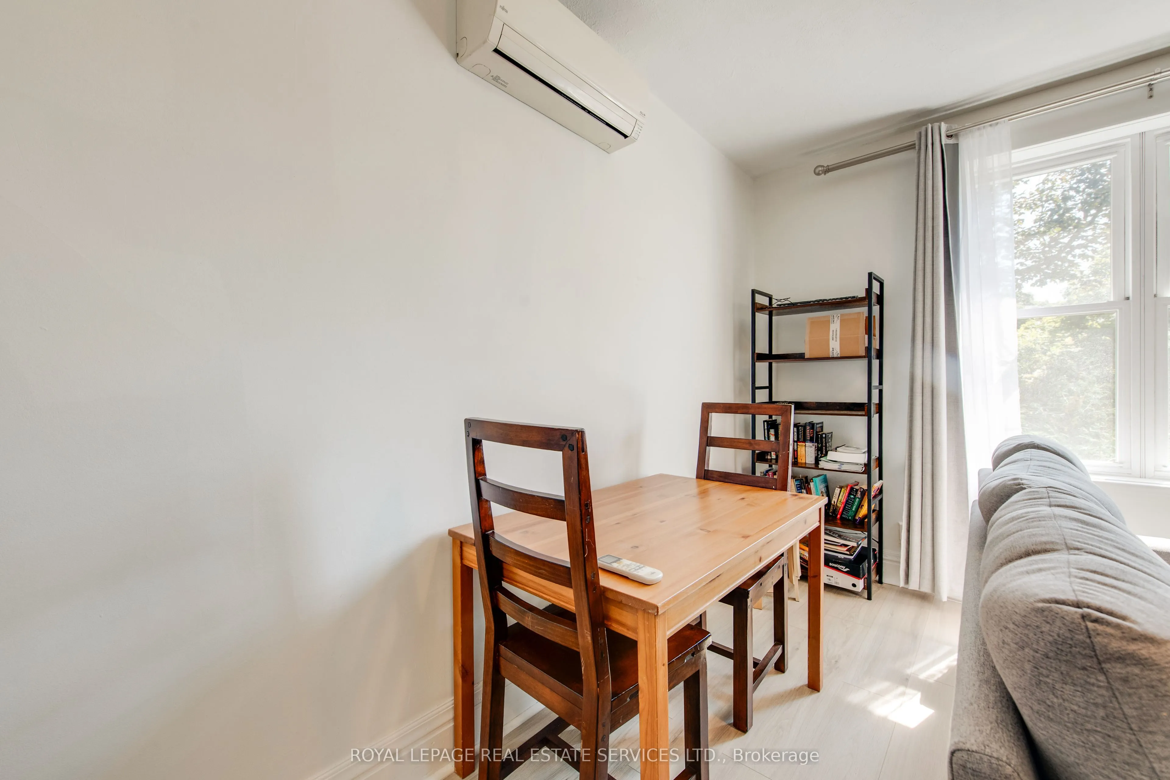 18 Shorncliffe Avenue, #2