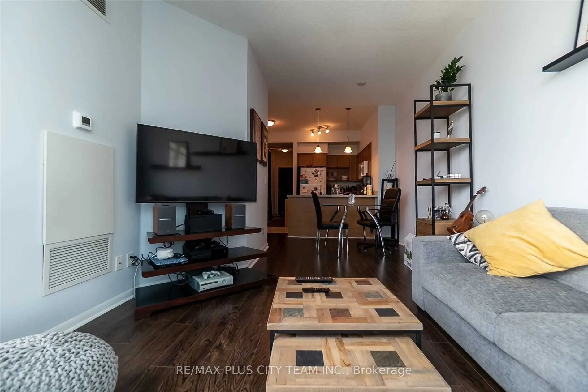 18 Yonge Street, #3702