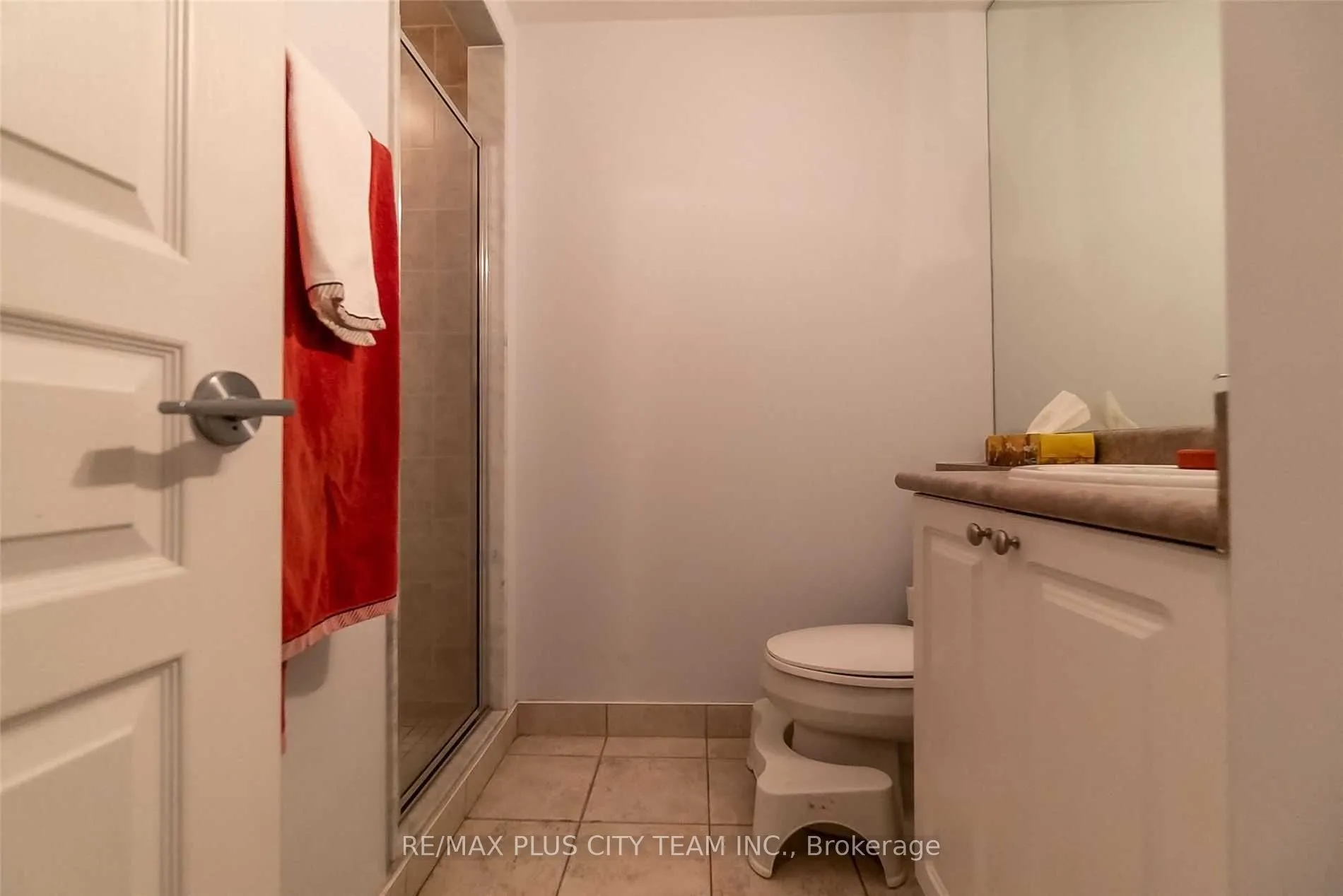 18 Yonge Street, #3702