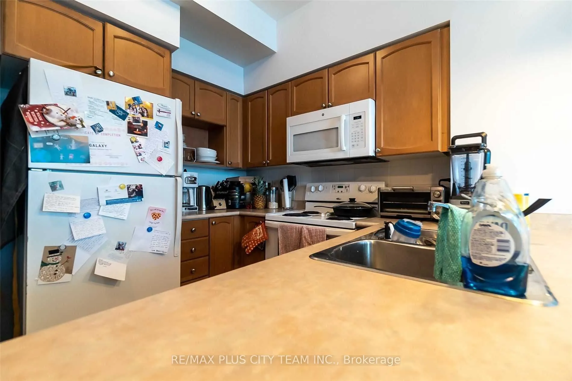 18 Yonge Street, #3702