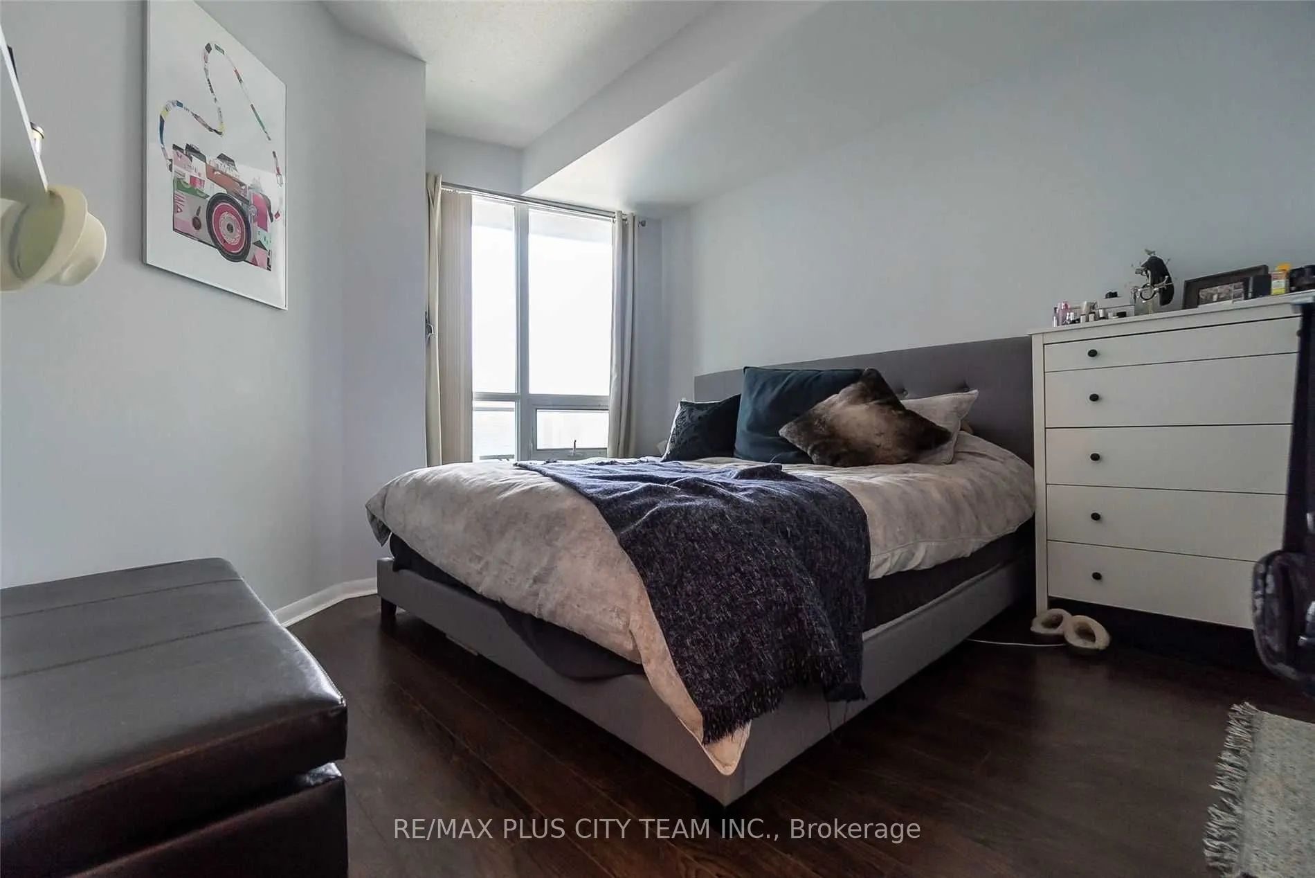 18 Yonge Street, #3702
