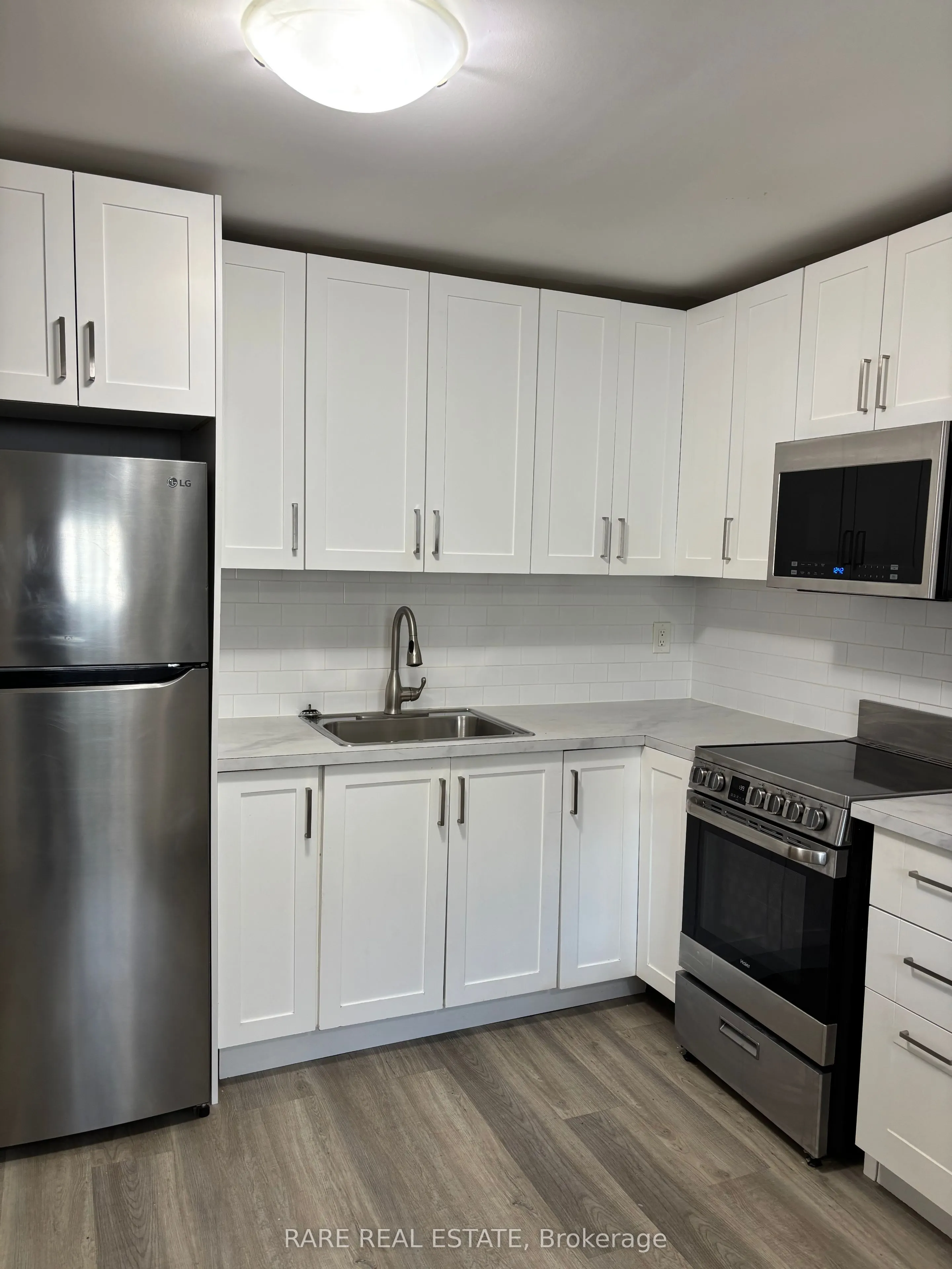 253 Augusta Avenue, #4