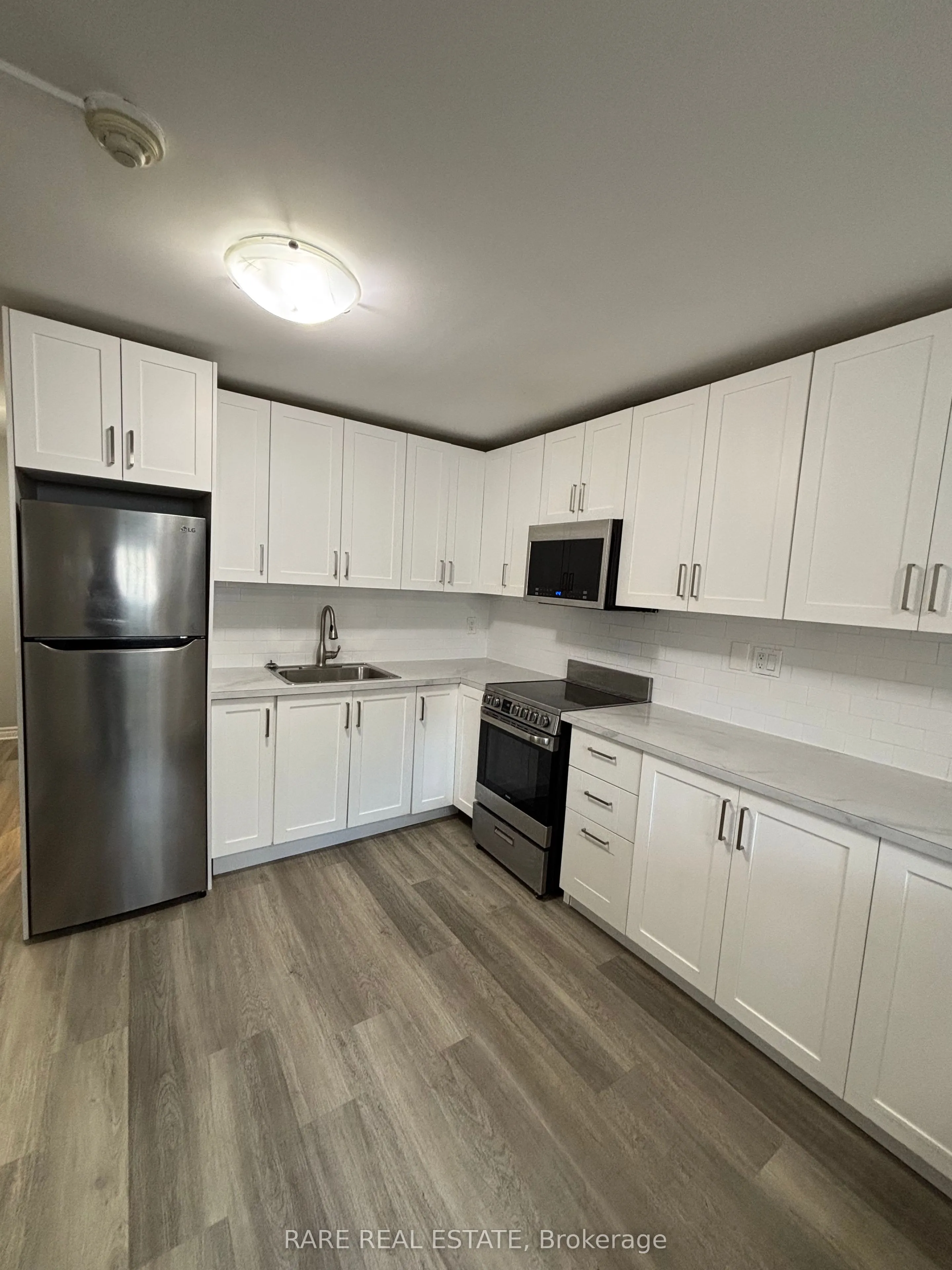 253 Augusta Avenue, #4