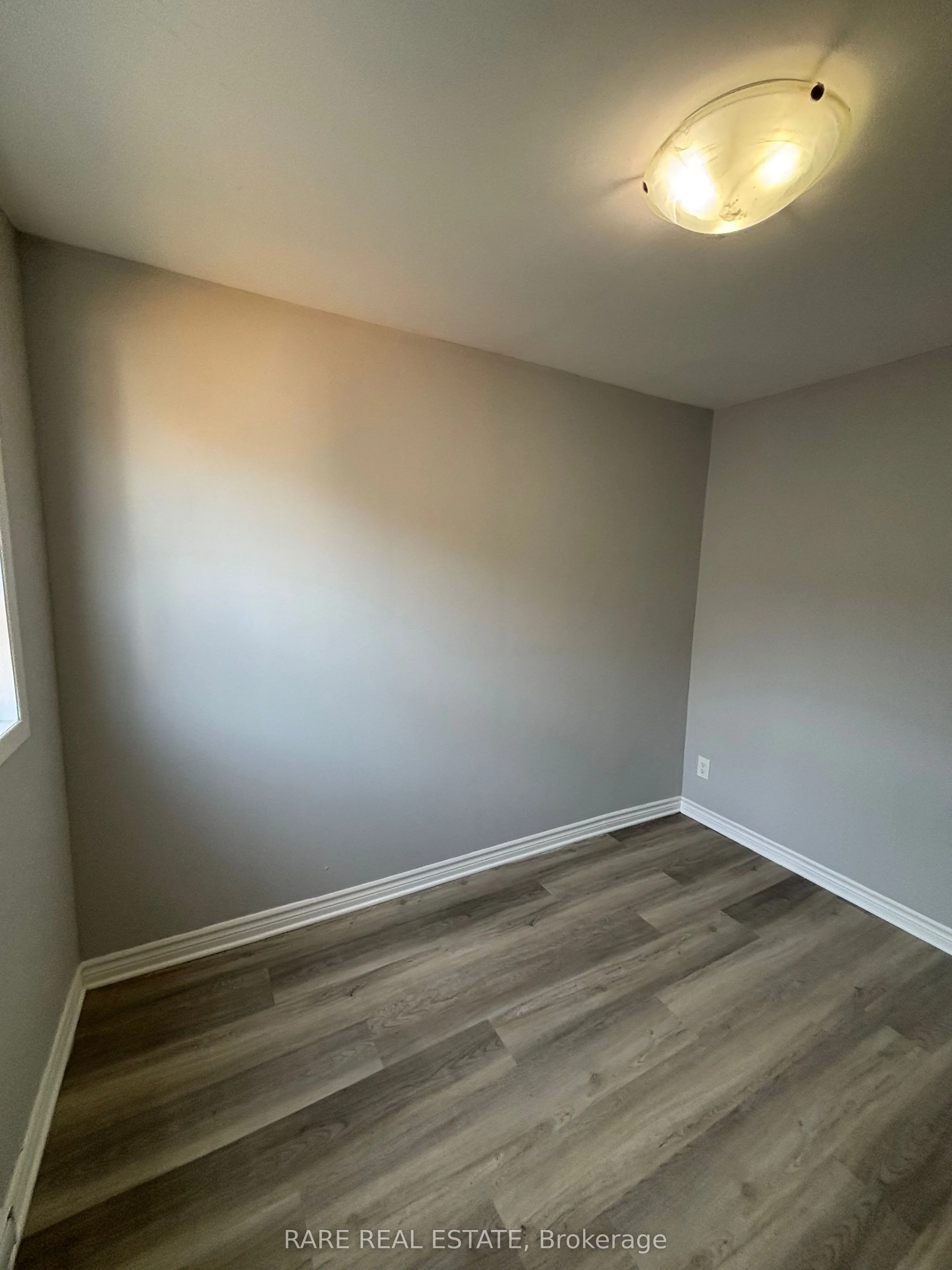 253 Augusta Avenue, #4