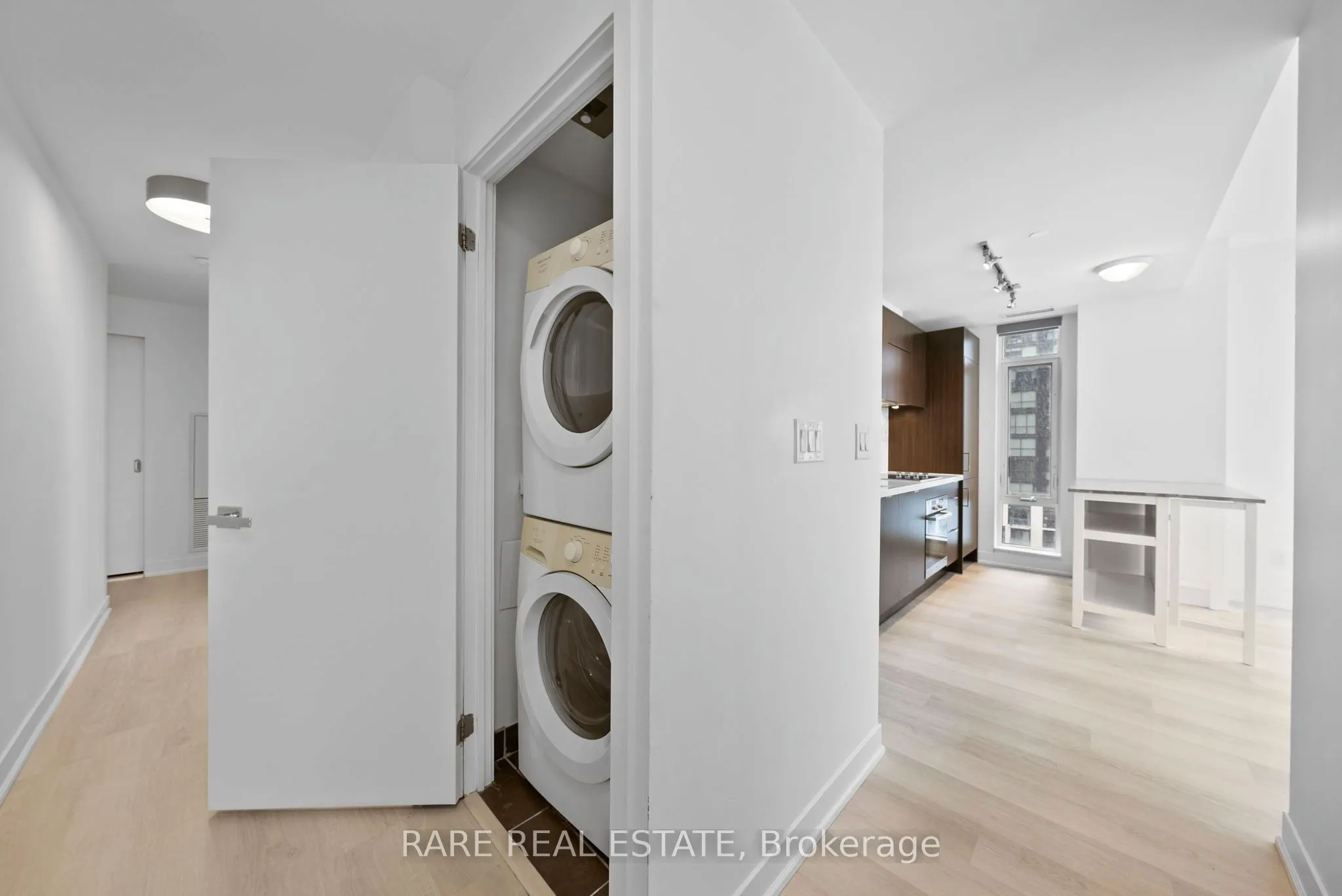 21 Widmer Street, #1602