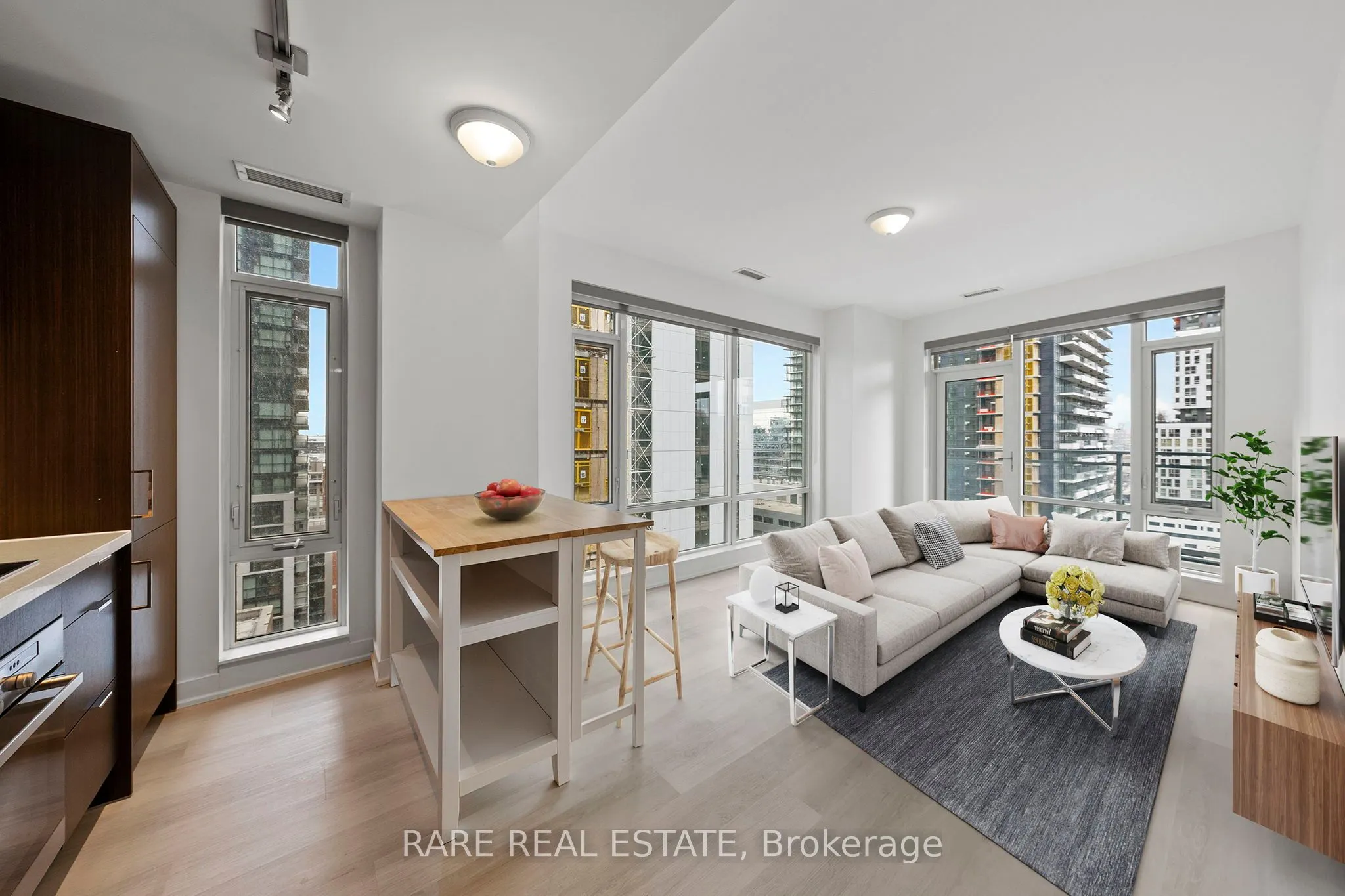 21 Widmer Street, #1602