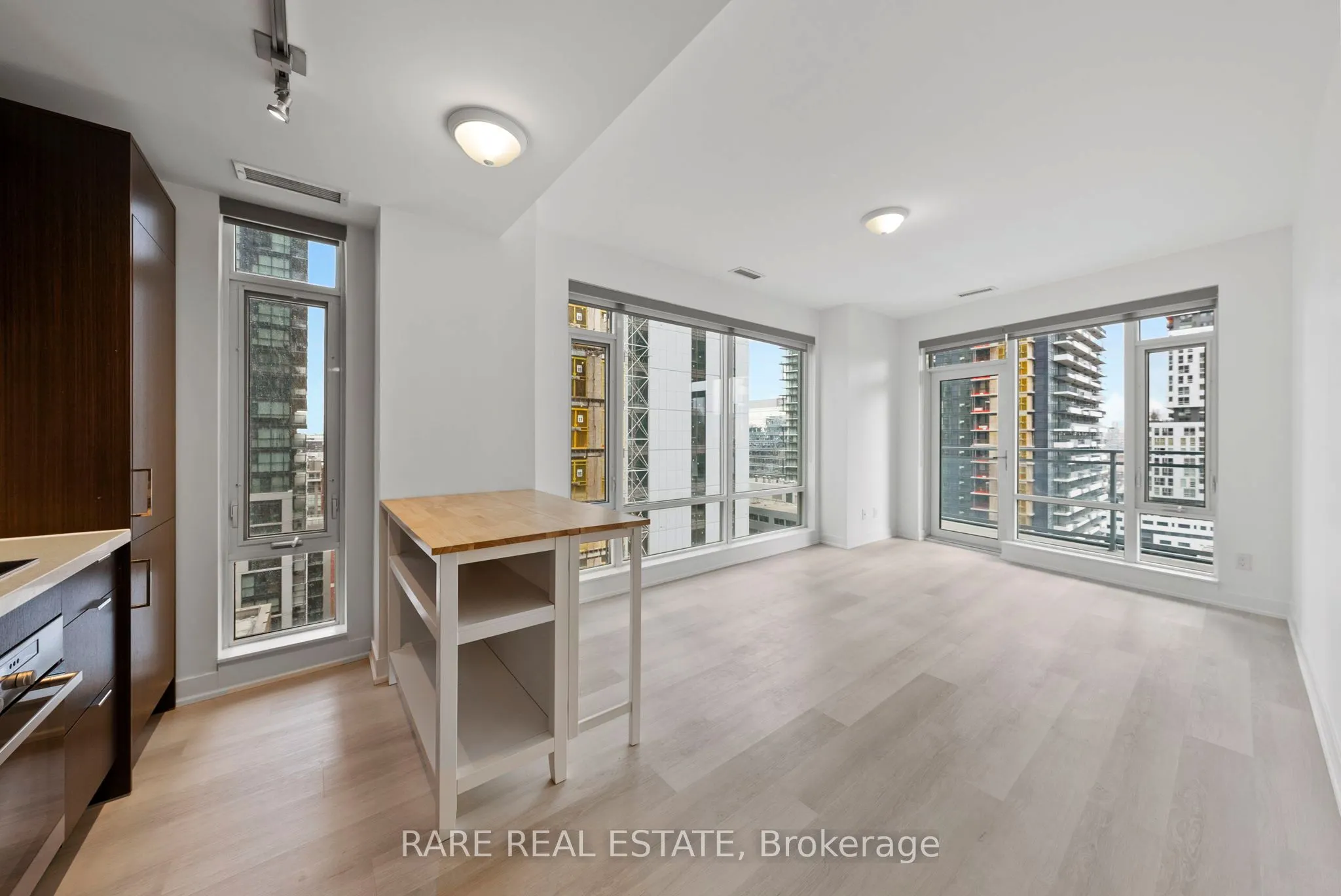 21 Widmer Street, #1602