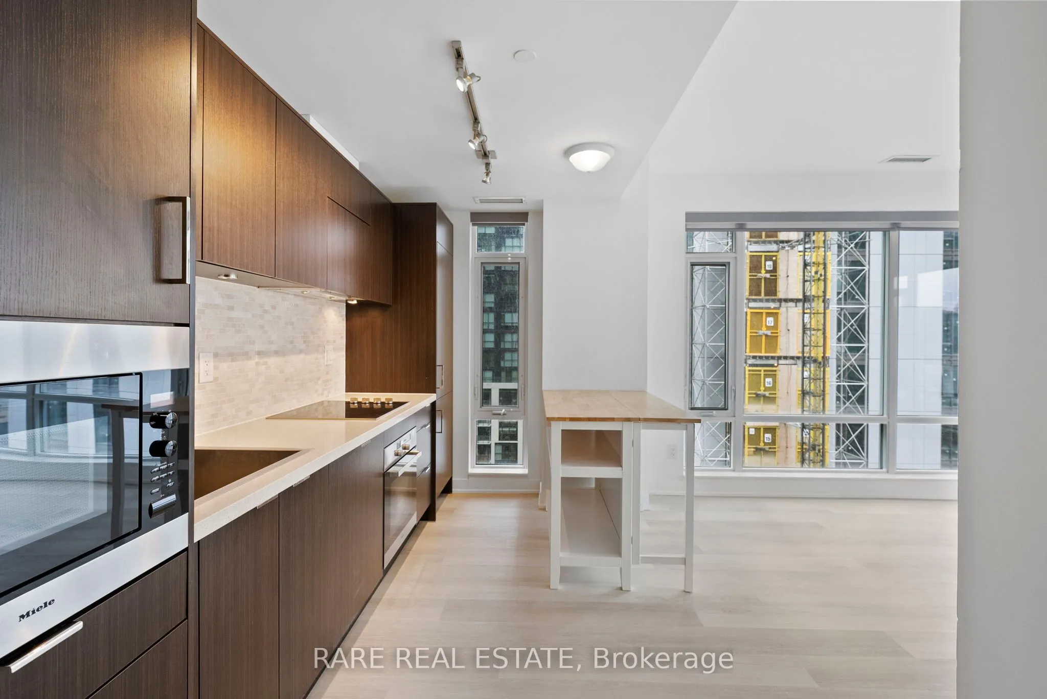 21 Widmer Street, #1602