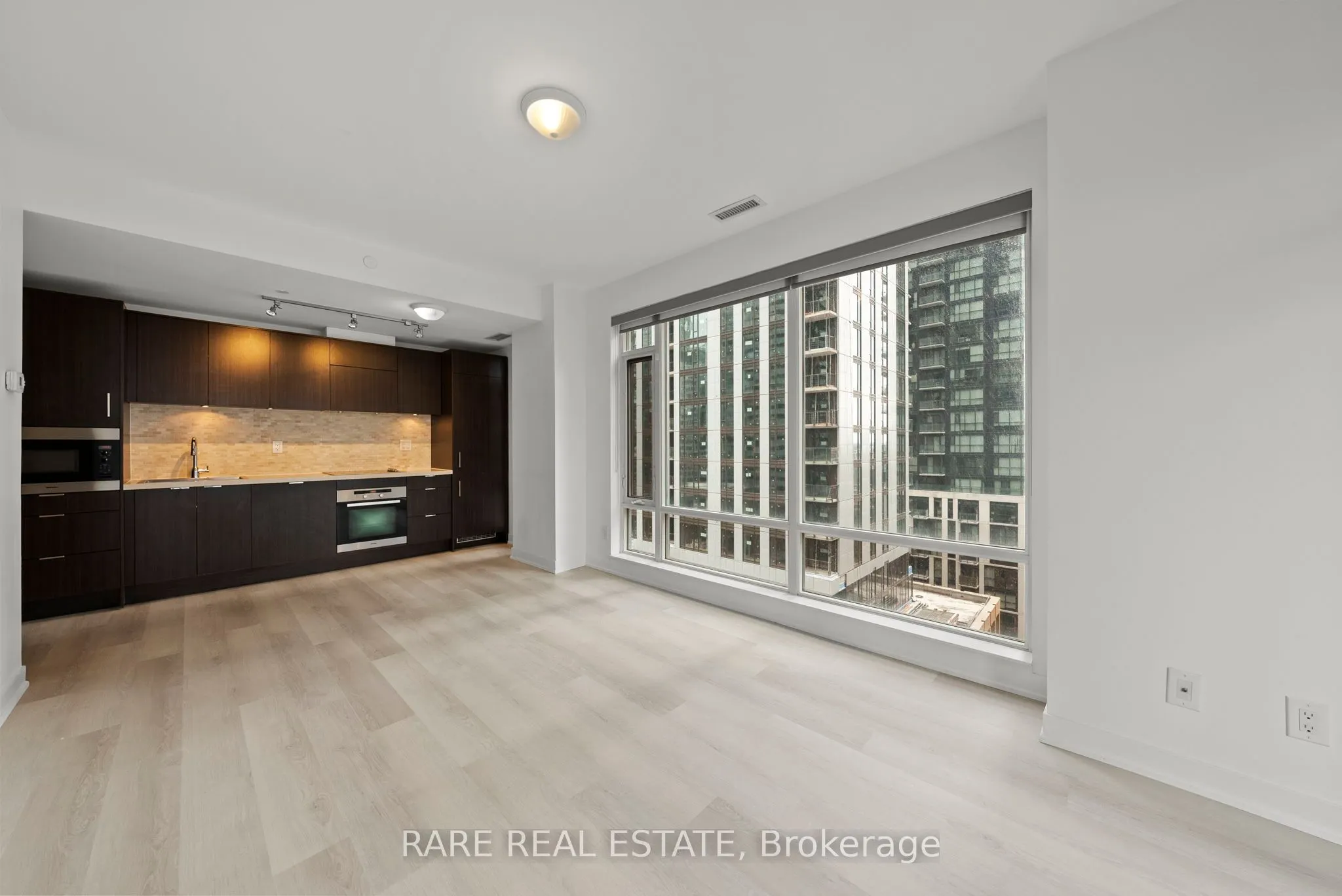21 Widmer Street, #1602
