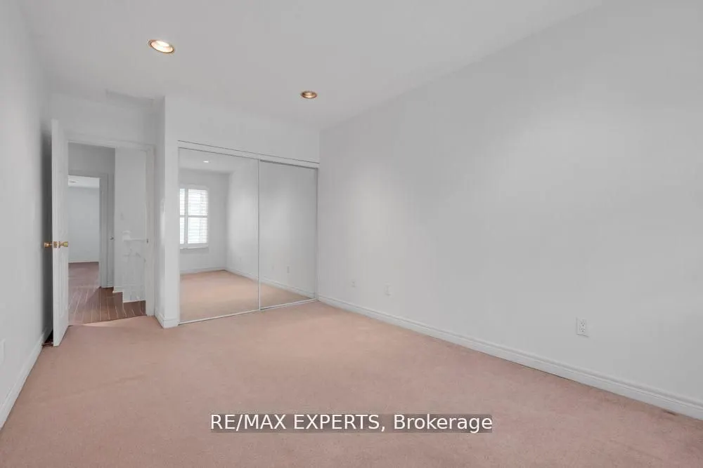 3348 Bayview Avenue, #M