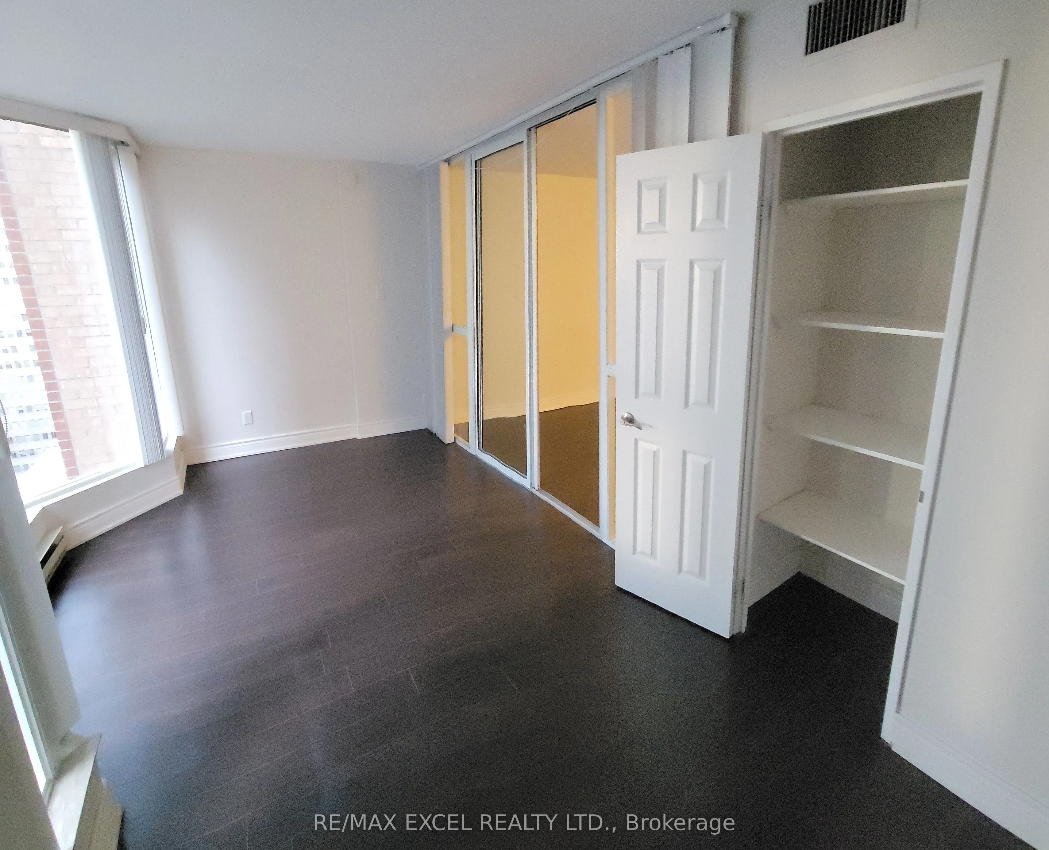 55 Centre Avenue, #2105