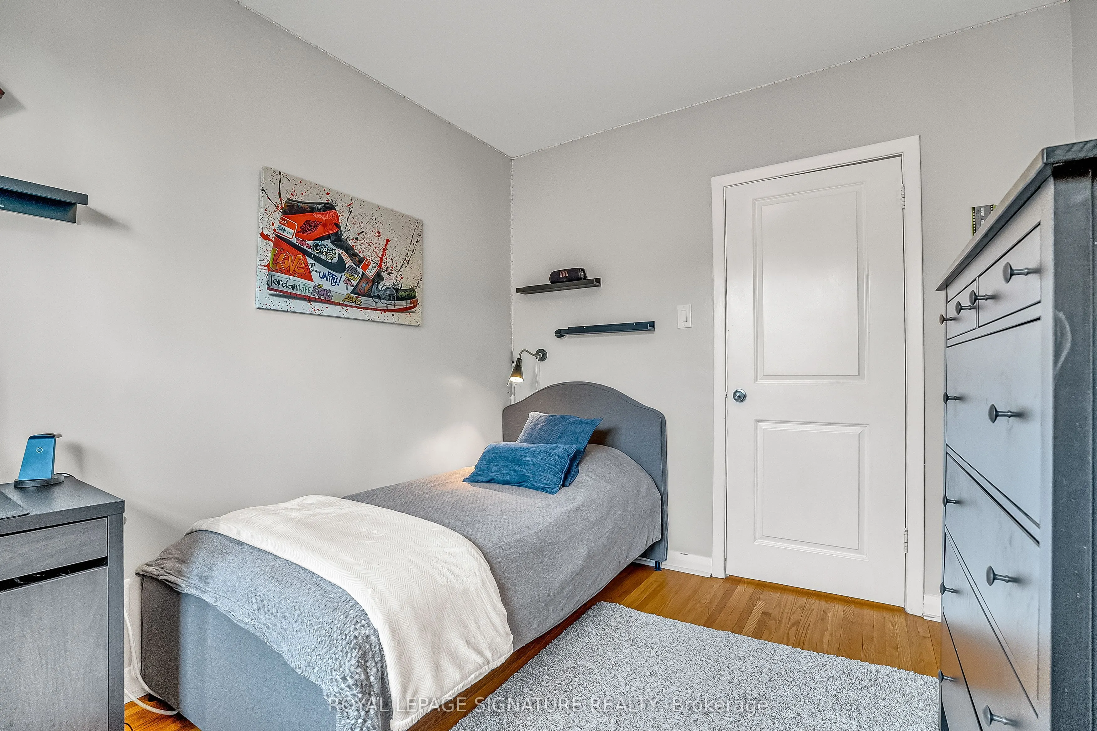 19 Caronport Crescent