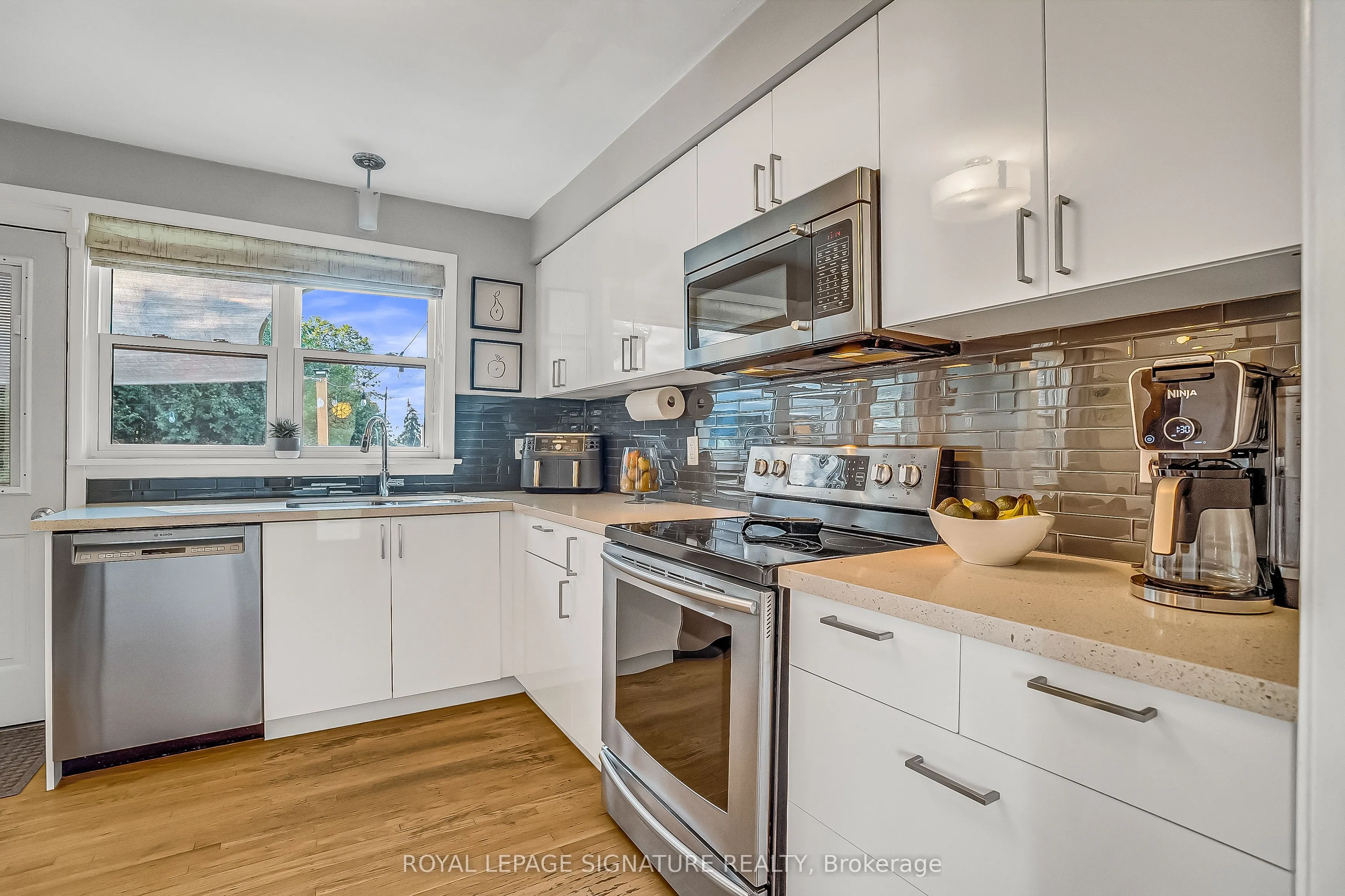 19 Caronport Crescent