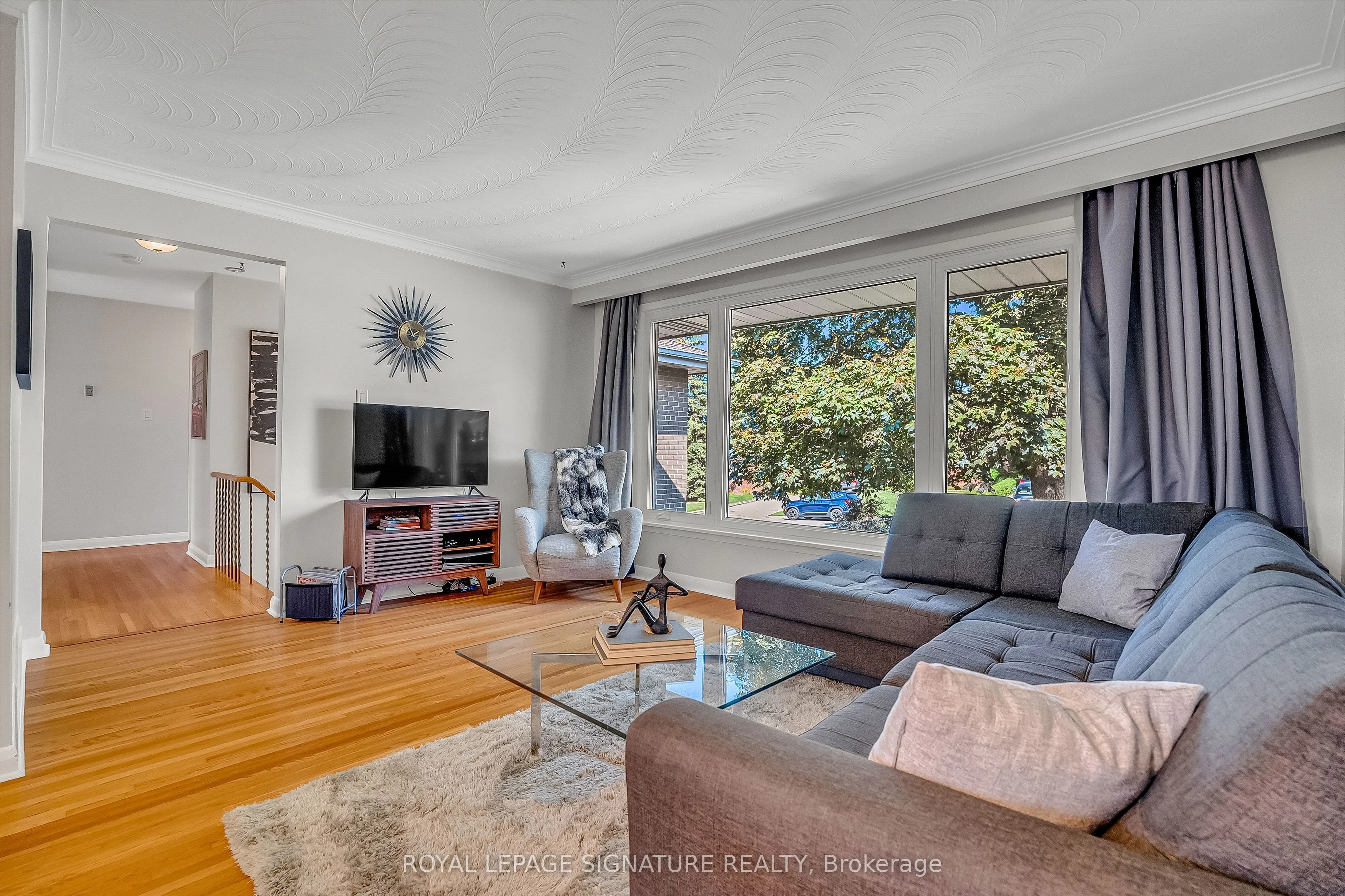 19 Caronport Crescent