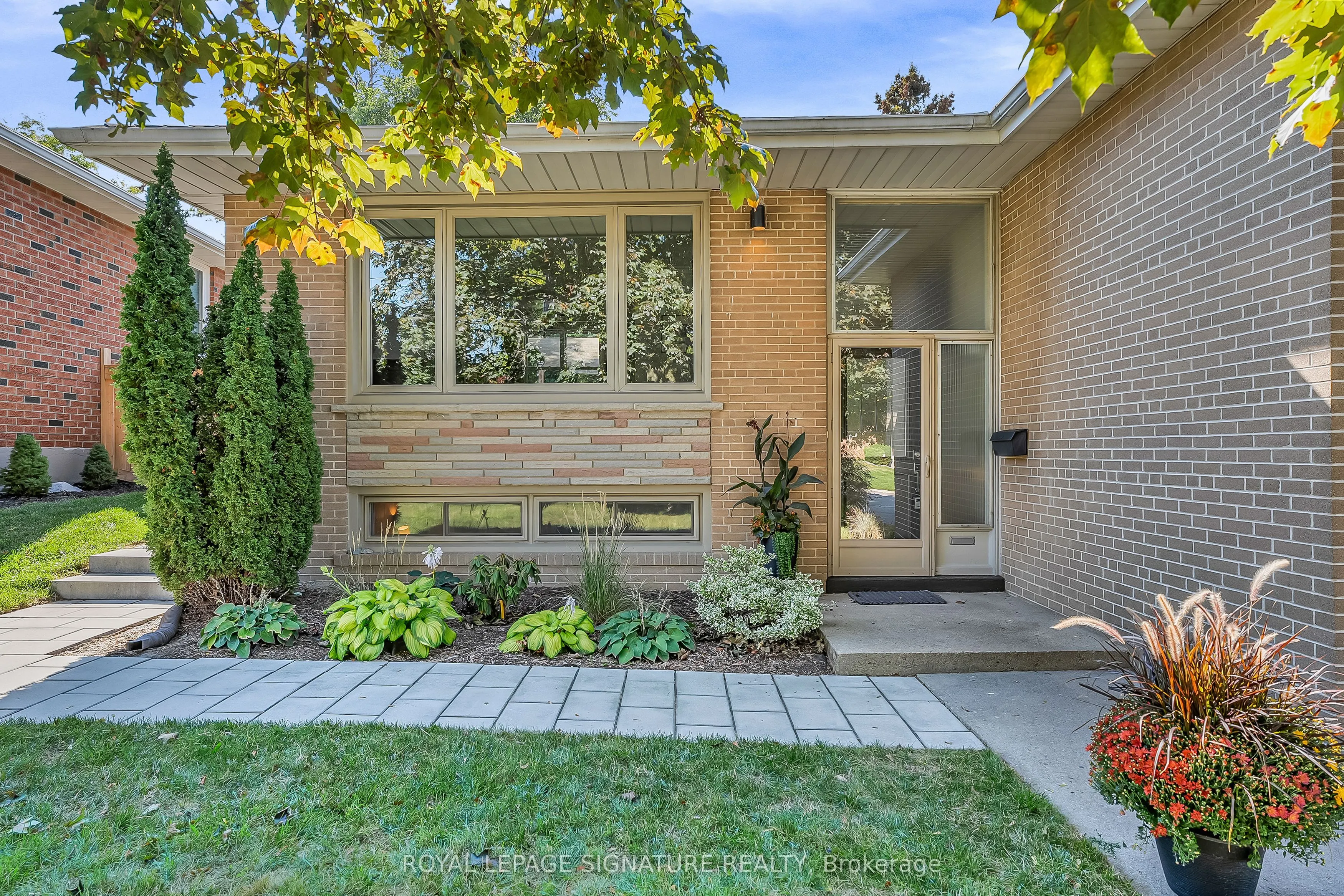 19 Caronport Crescent