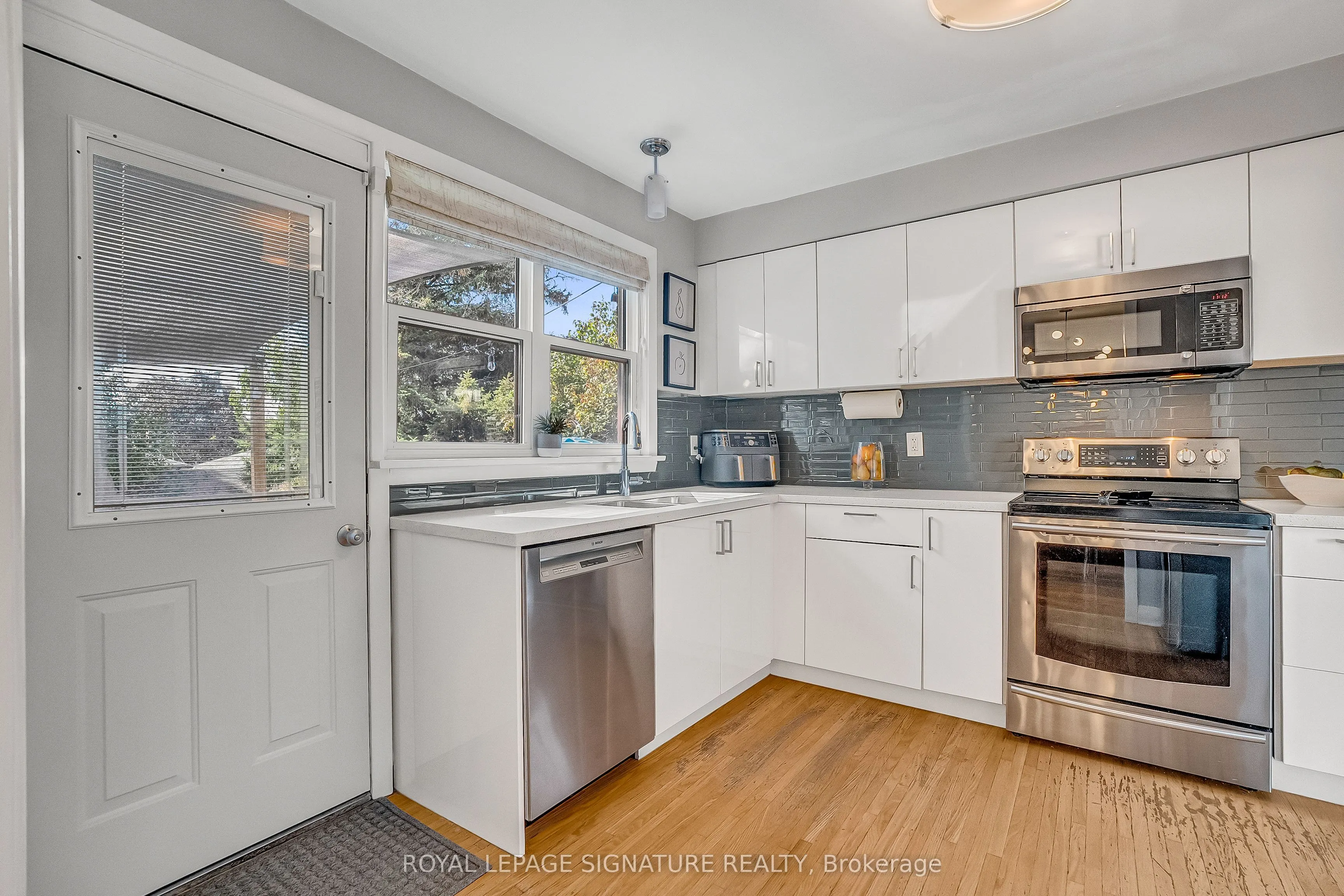 19 Caronport Crescent