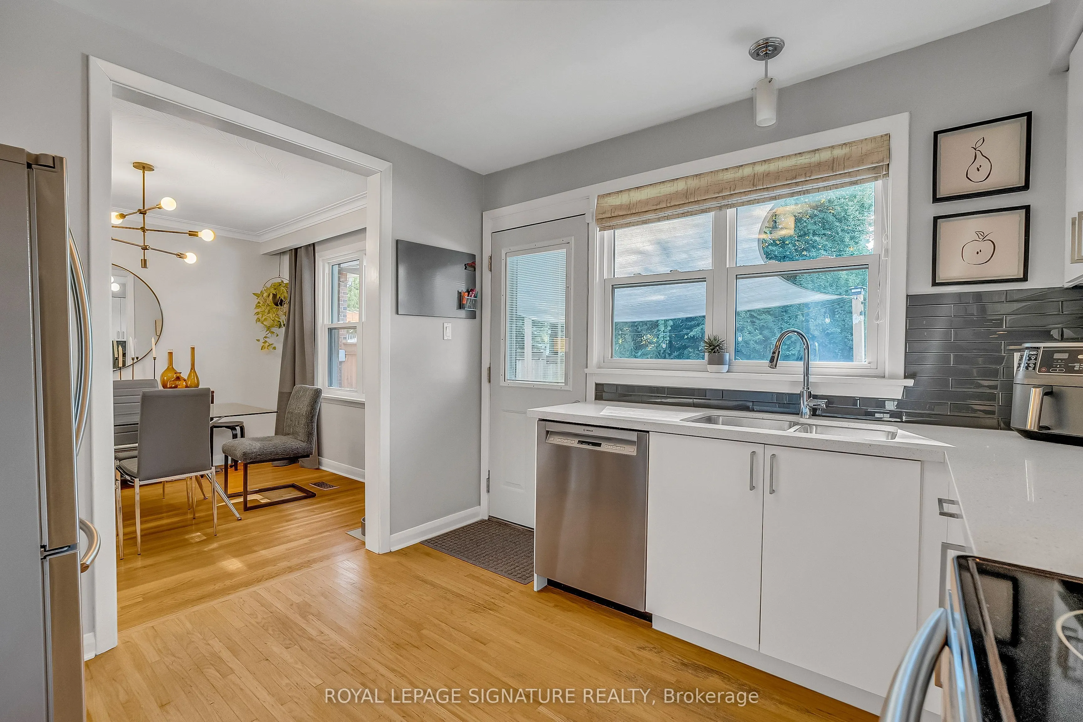 19 Caronport Crescent
