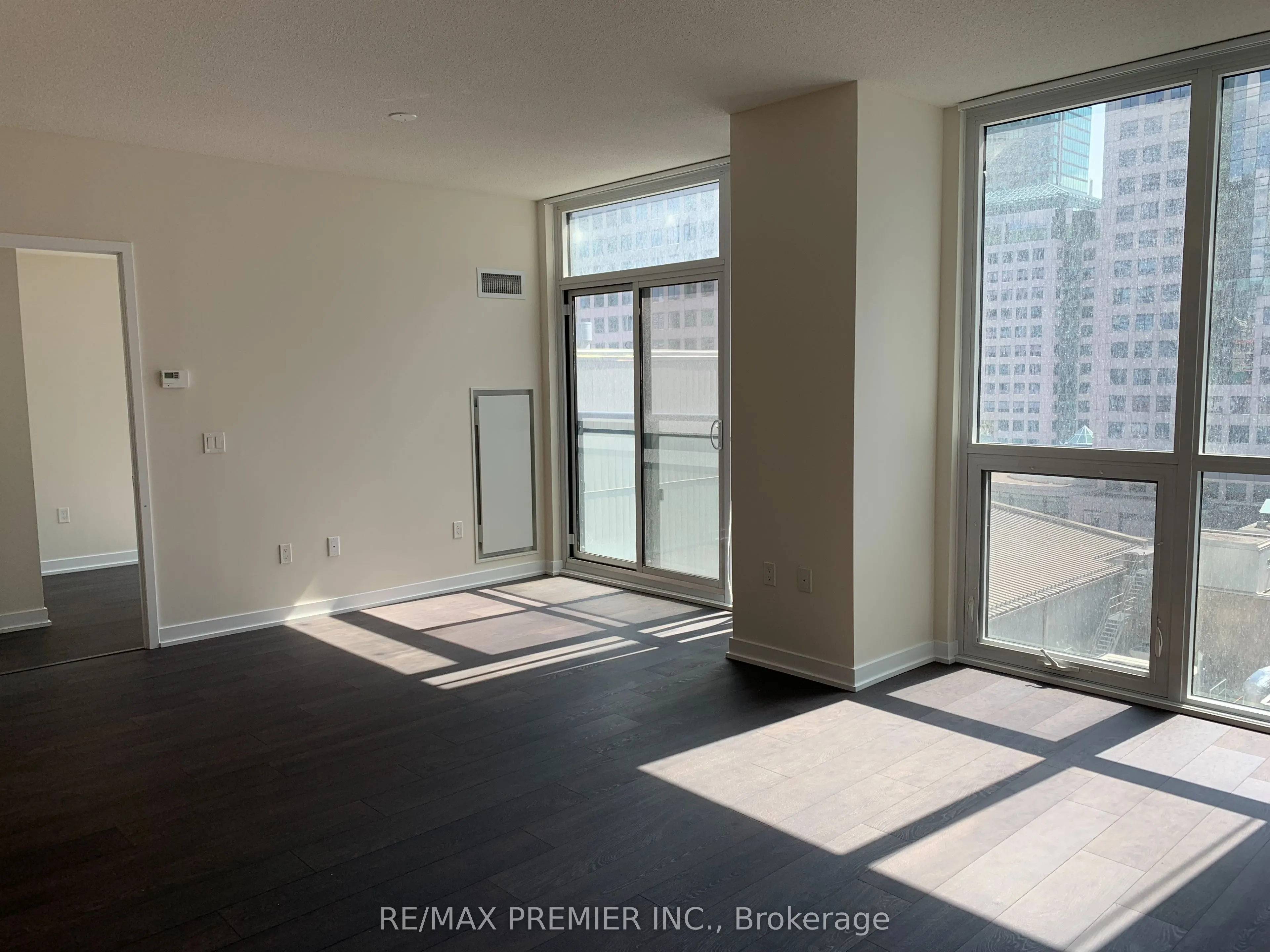 99 John Street, #903
