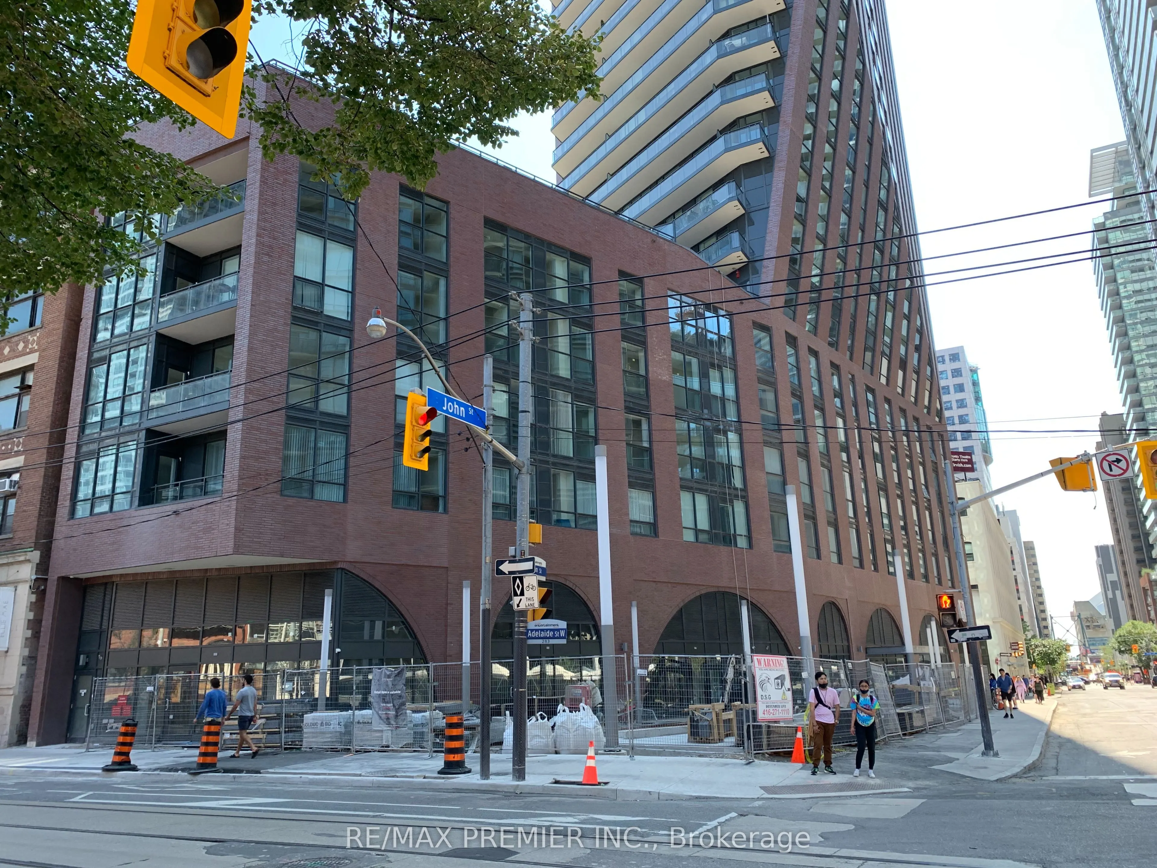 99 John Street, #903