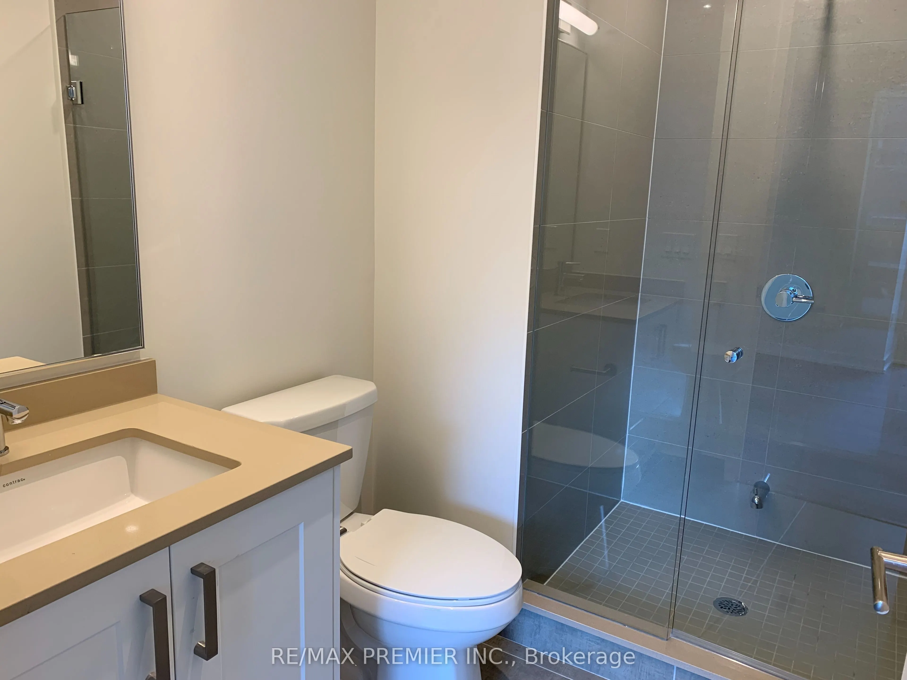99 John Street, #903