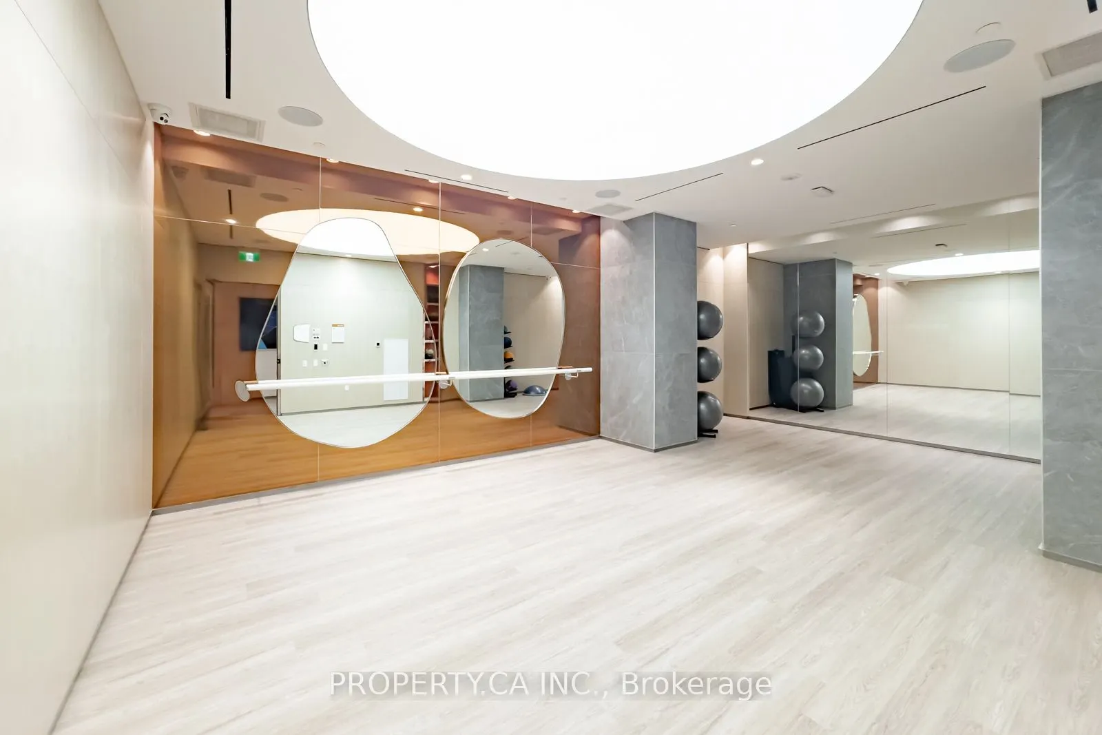 155 Merchants Wharf, #1331