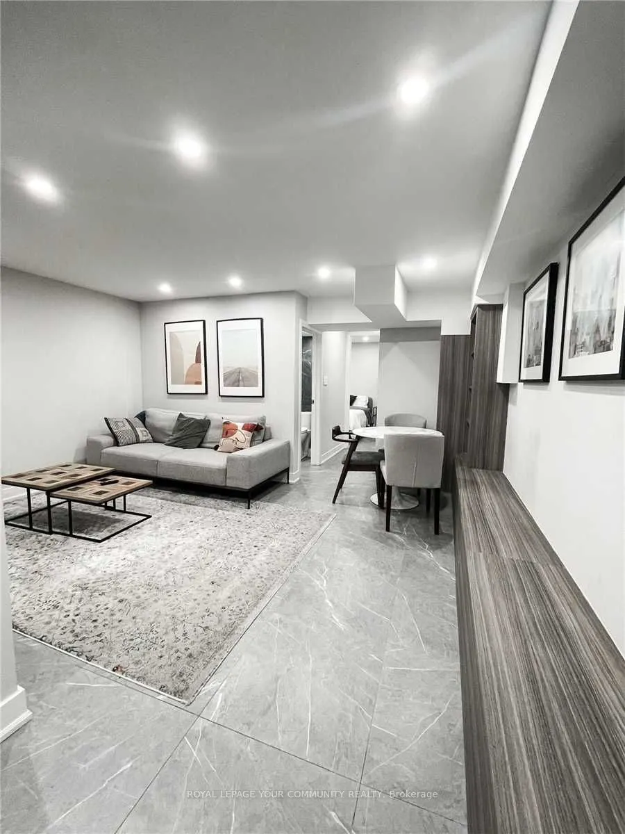 271 Ontario Street, #4