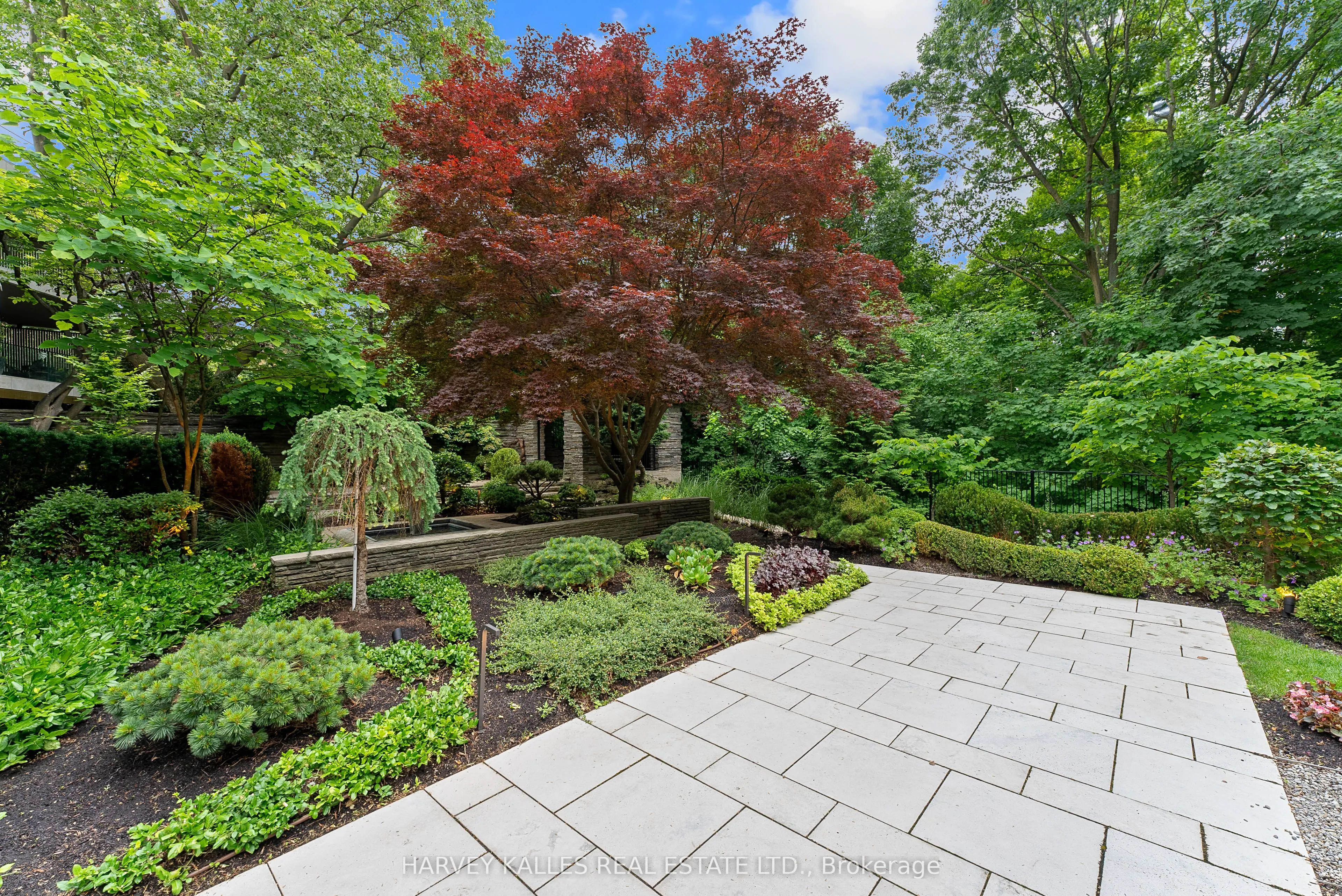 7 Dale Avenue, #304
