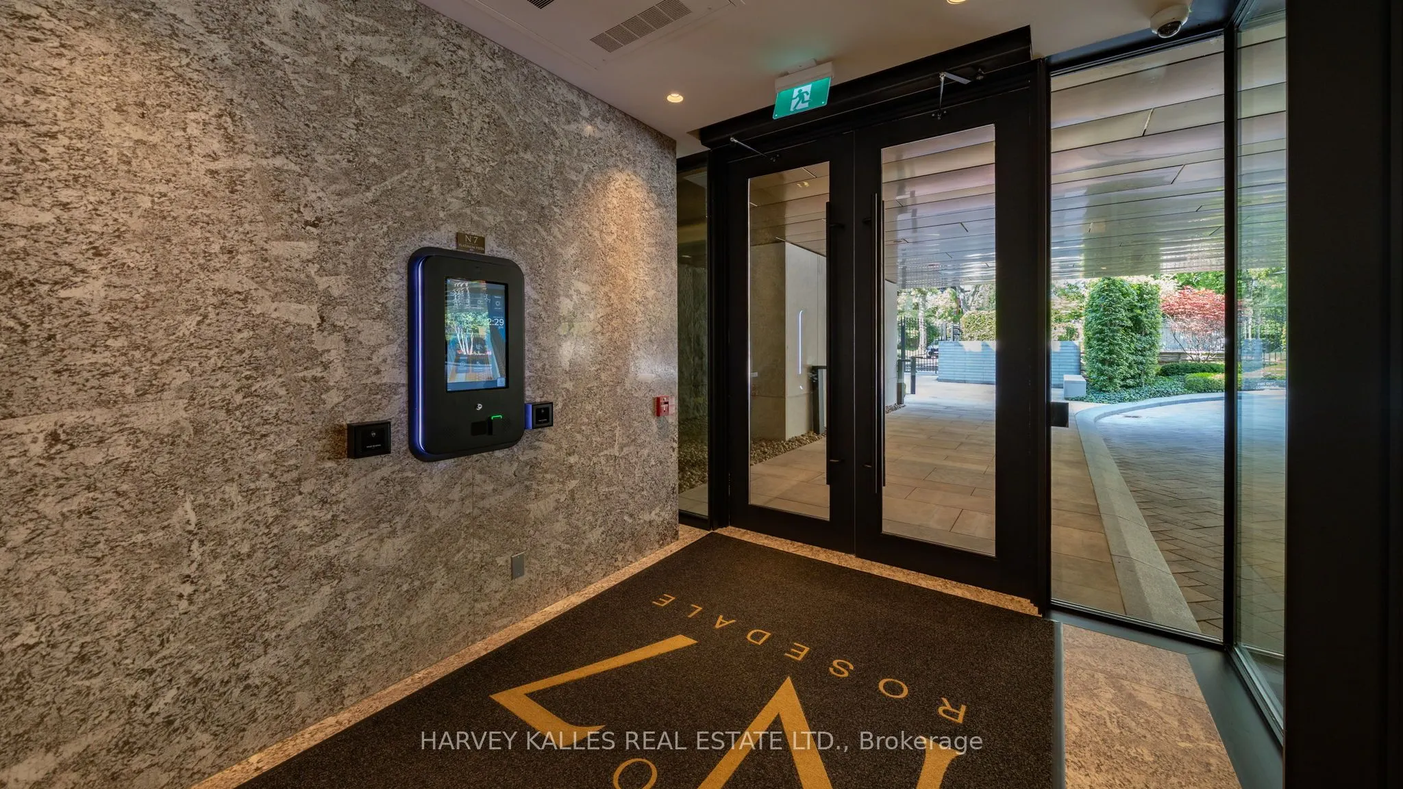 7 Dale Avenue, #304