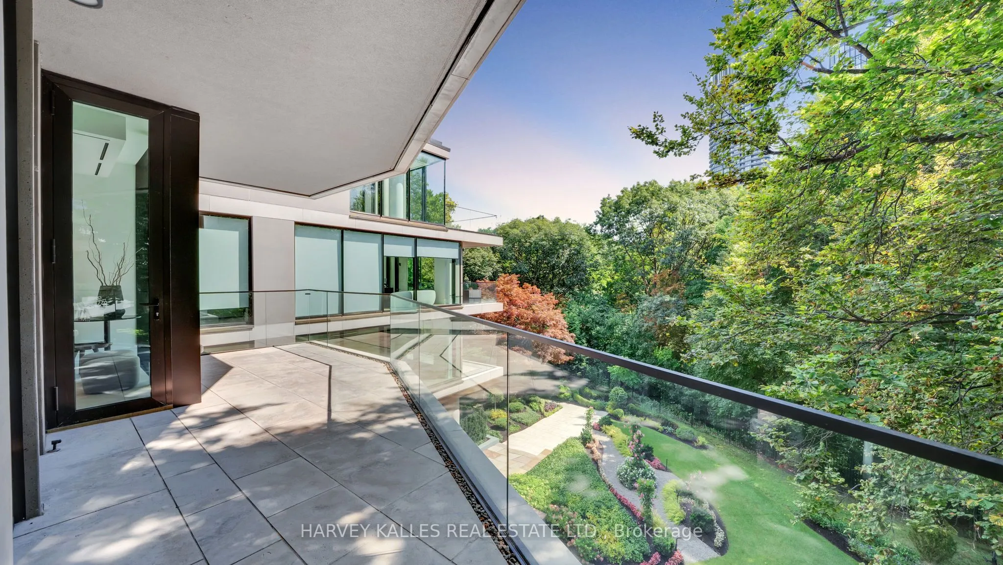 7 Dale Avenue, #304