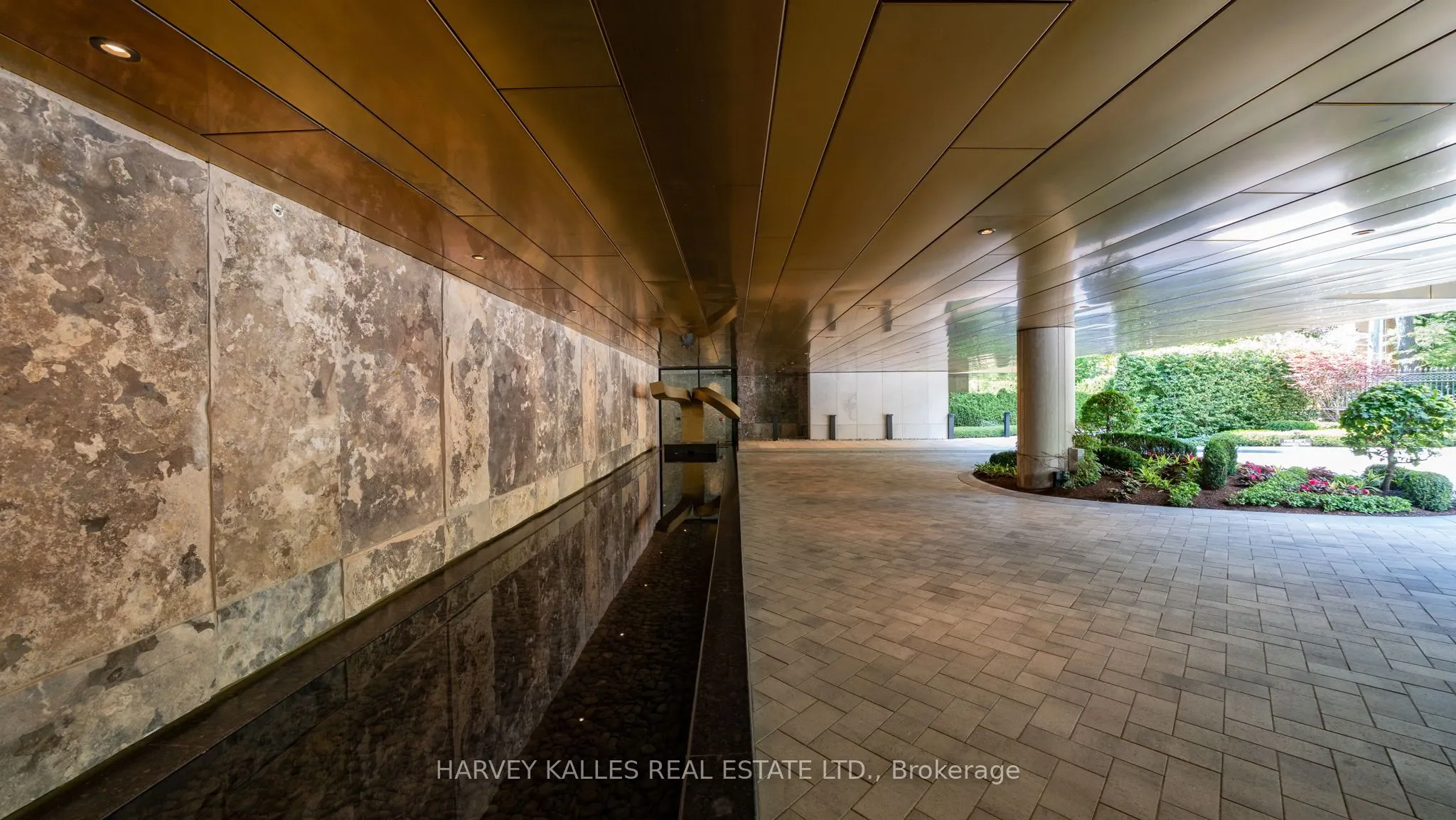 7 Dale Avenue, #304