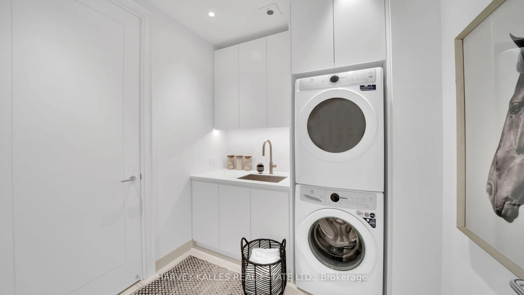 7 Dale Avenue, #304