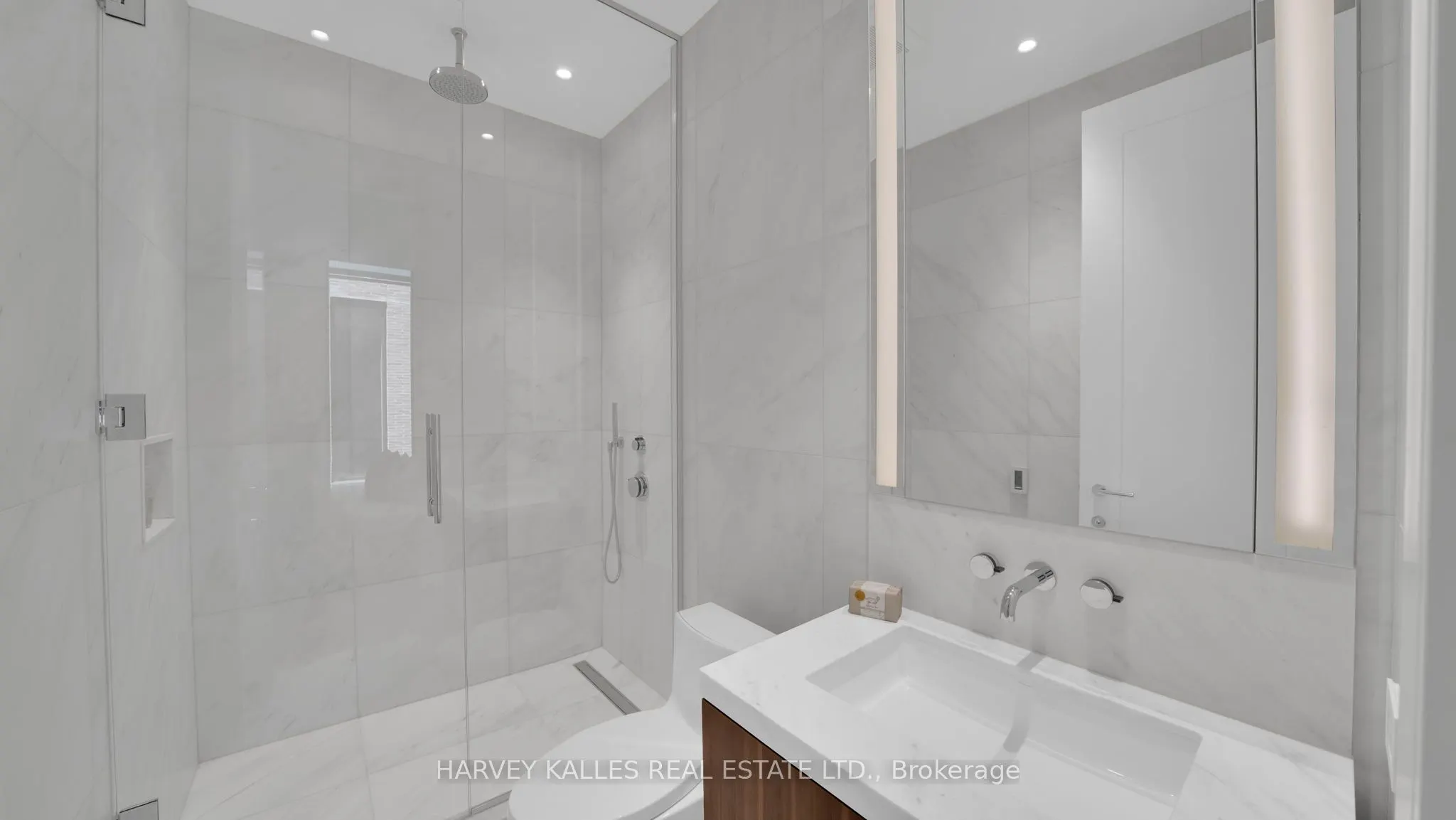 7 Dale Avenue, #304