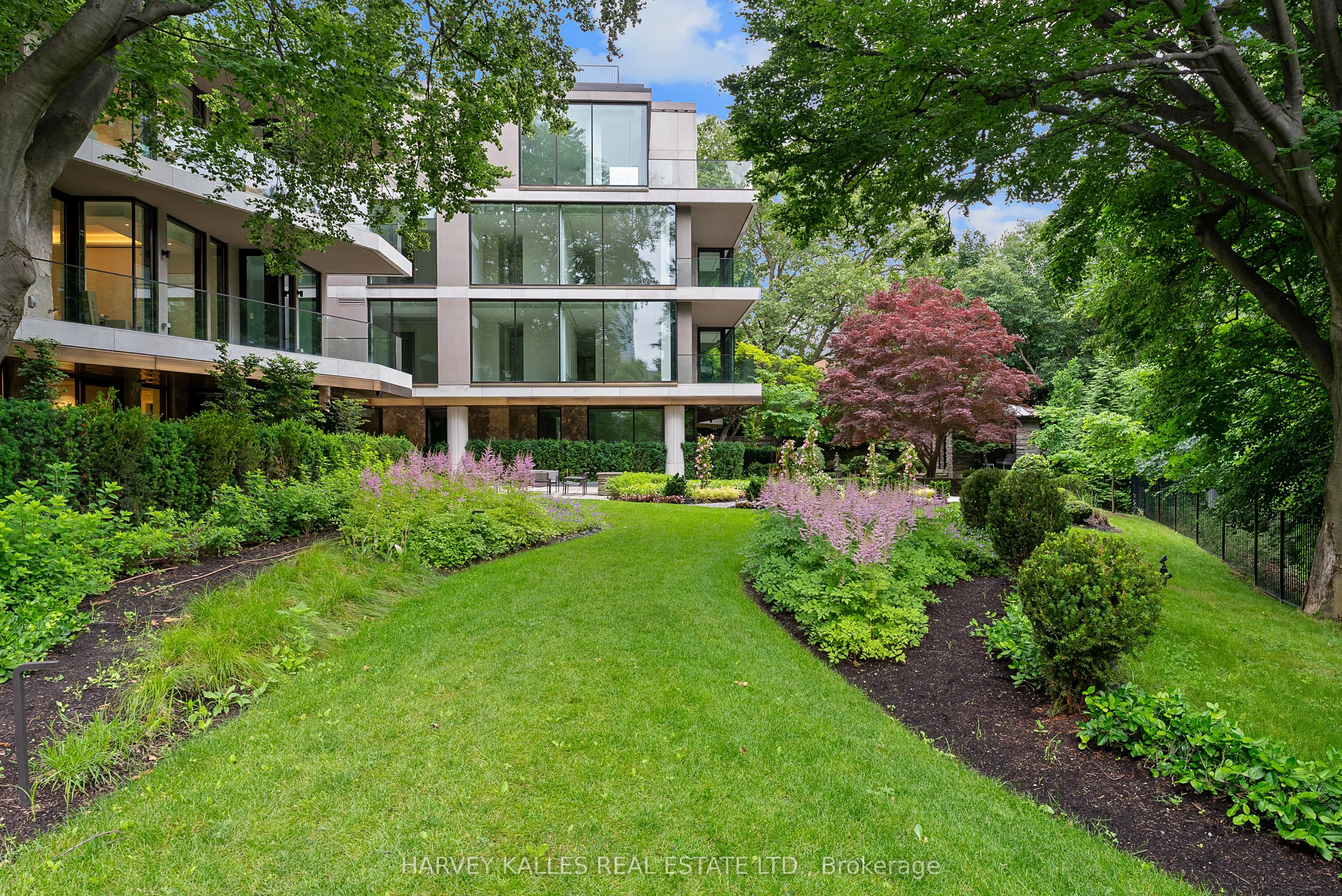 7 Dale Avenue, #304