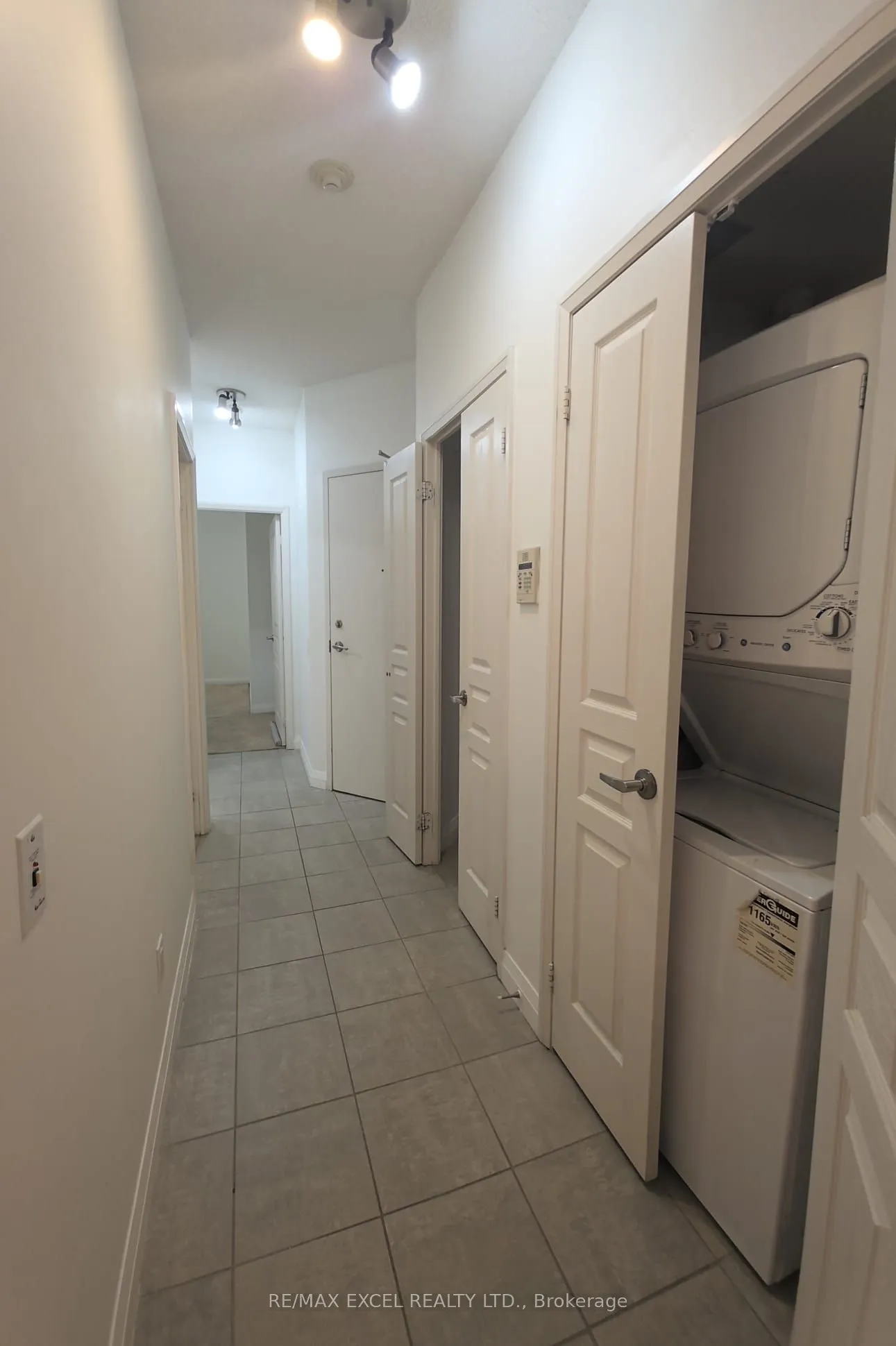 1121 Bay Street, #809