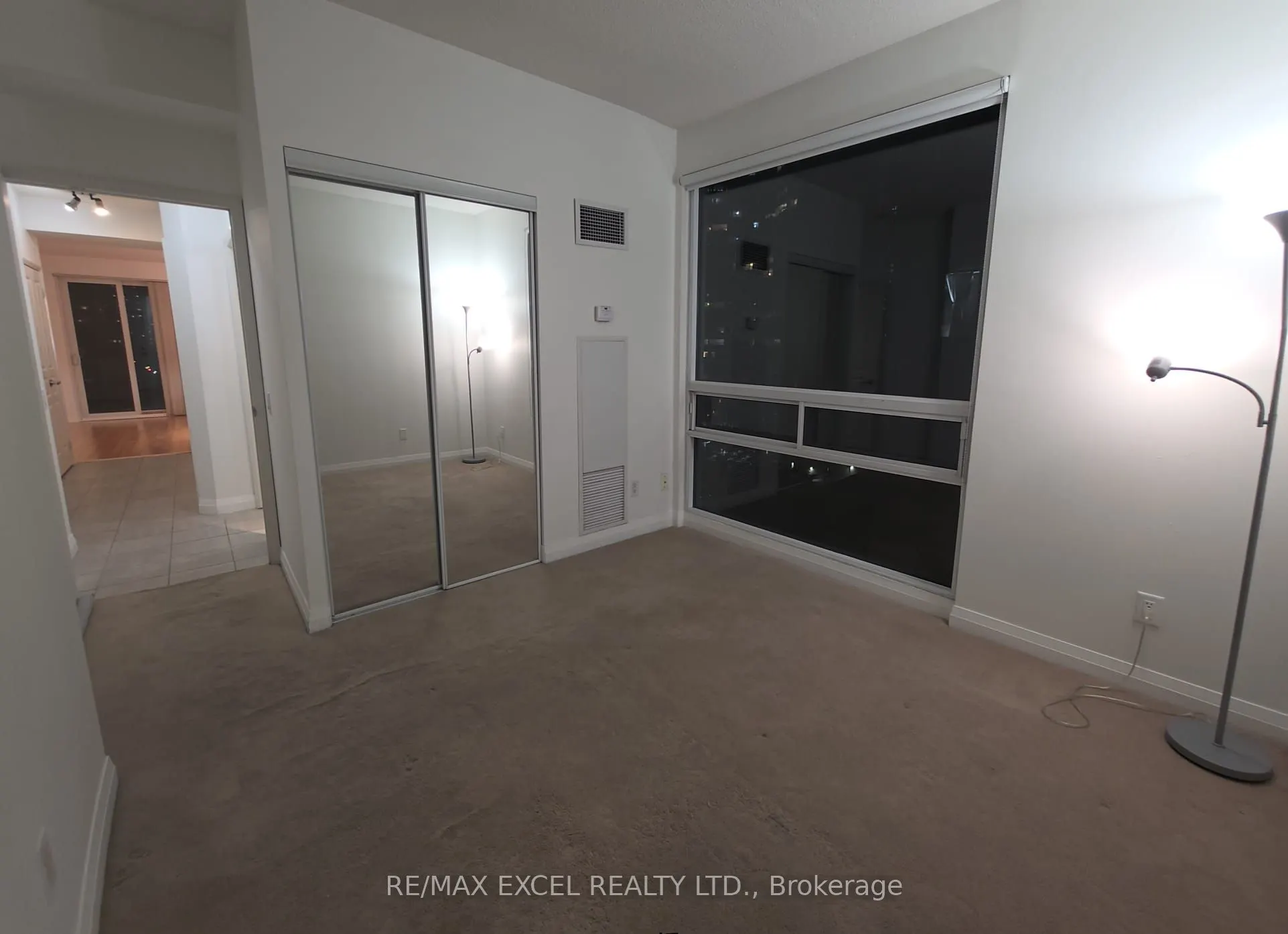 1121 Bay Street, #809