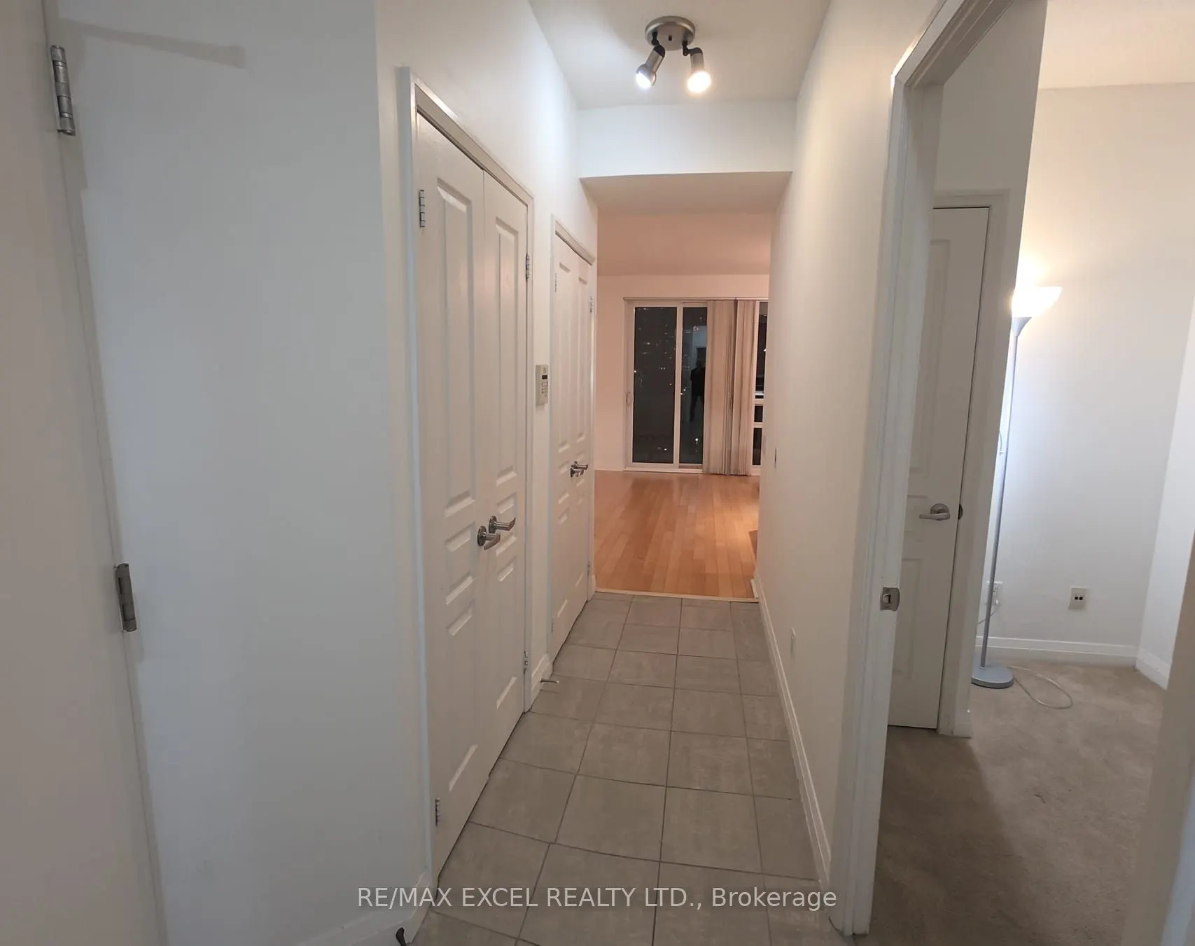 1121 Bay Street, #809