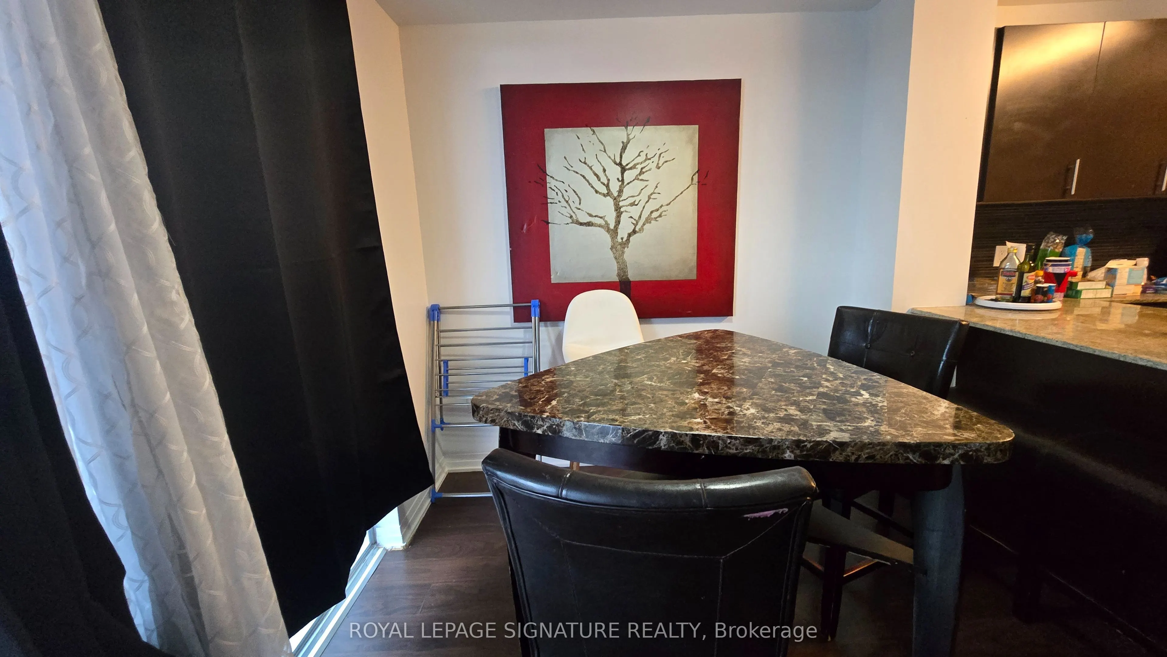 25 Cole Street, #1004