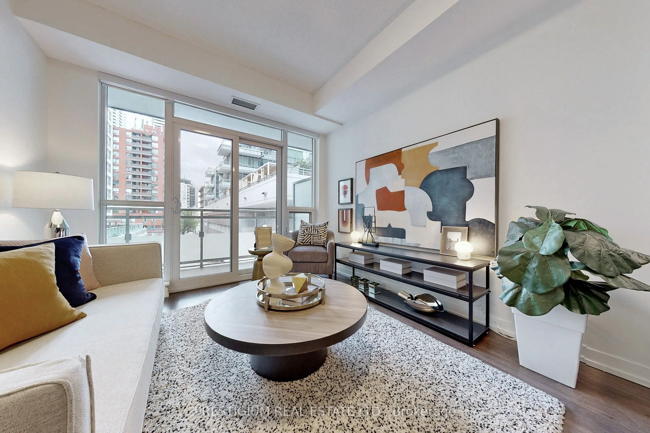 98 Lillian Street, #314