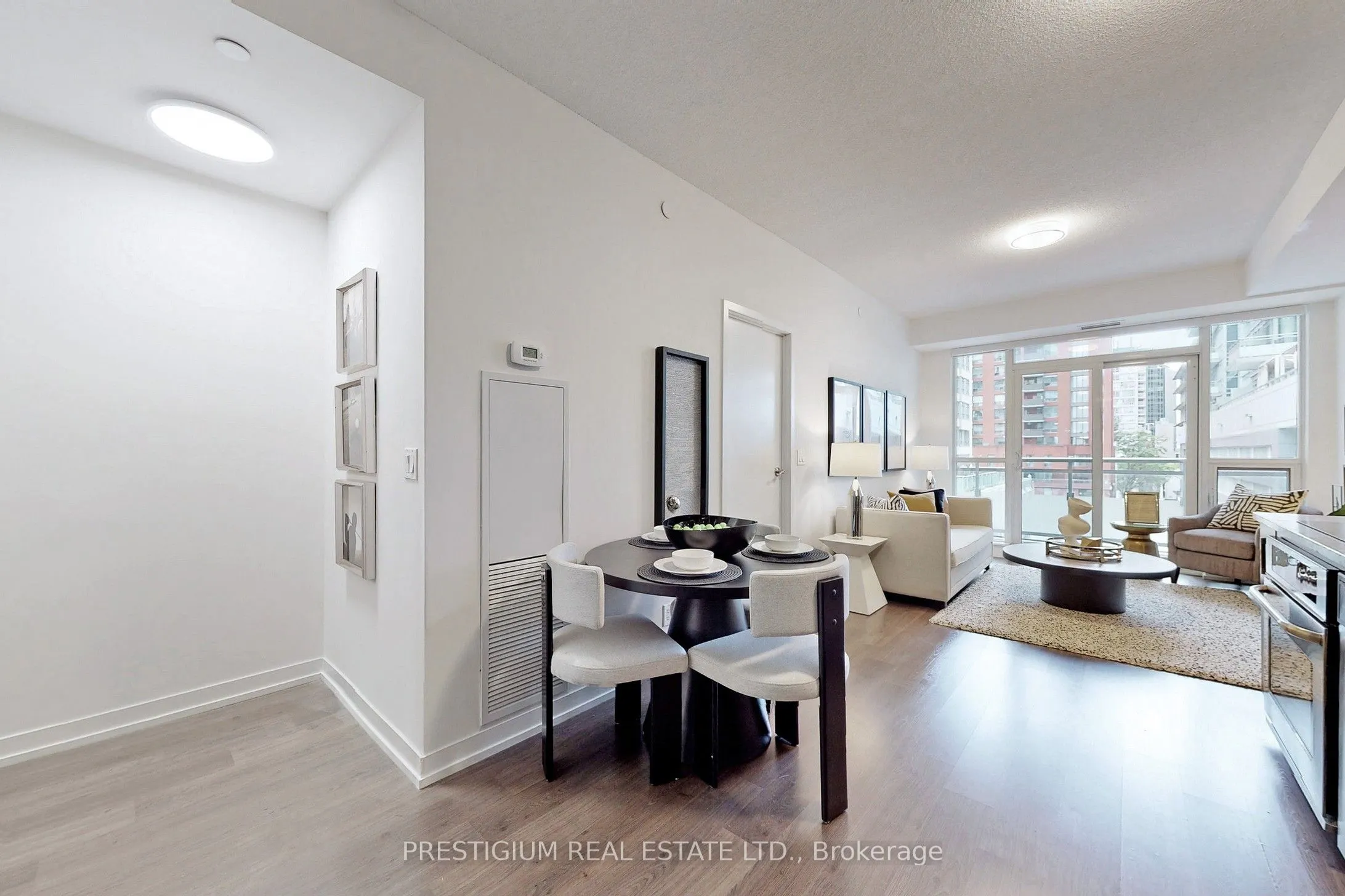 98 Lillian Street, #314
