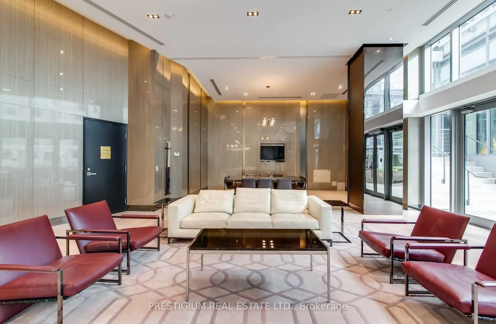 98 Lillian Street, #314