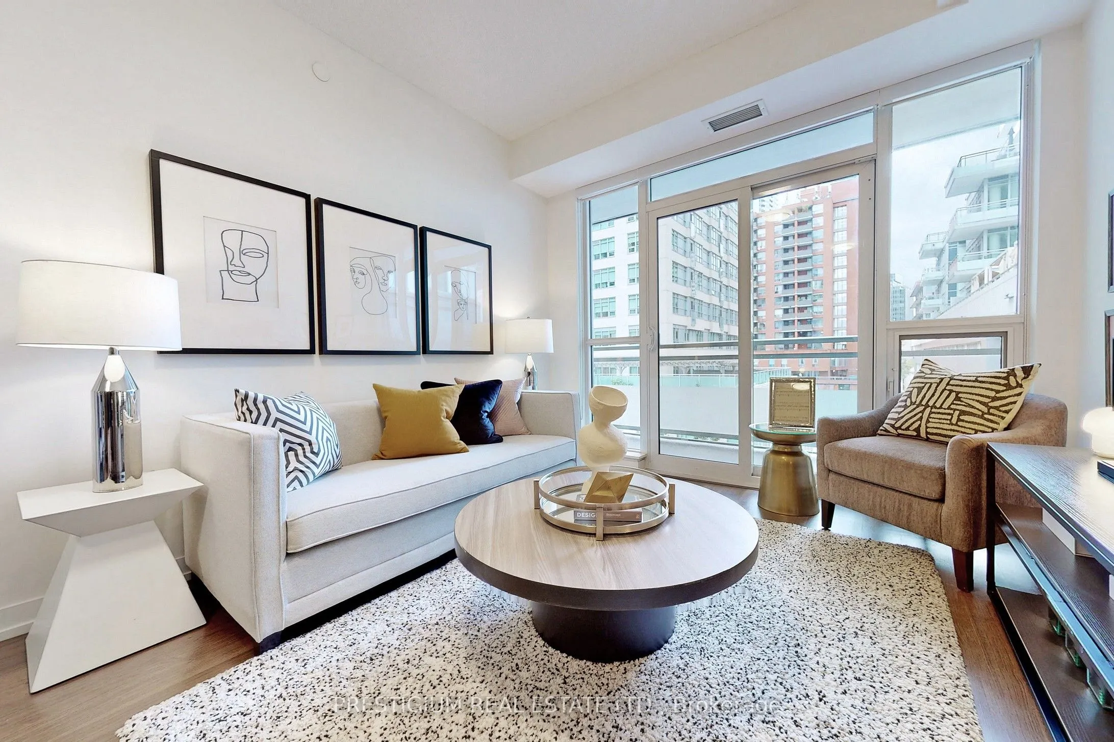 98 Lillian Street, #314