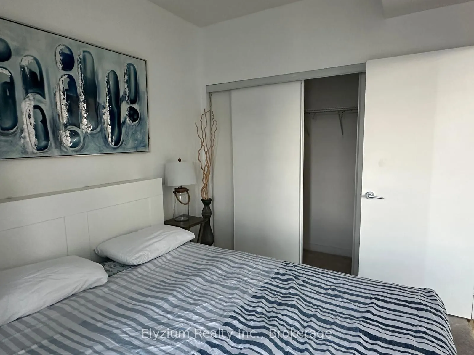 151 Dan Leckie Way, #2207