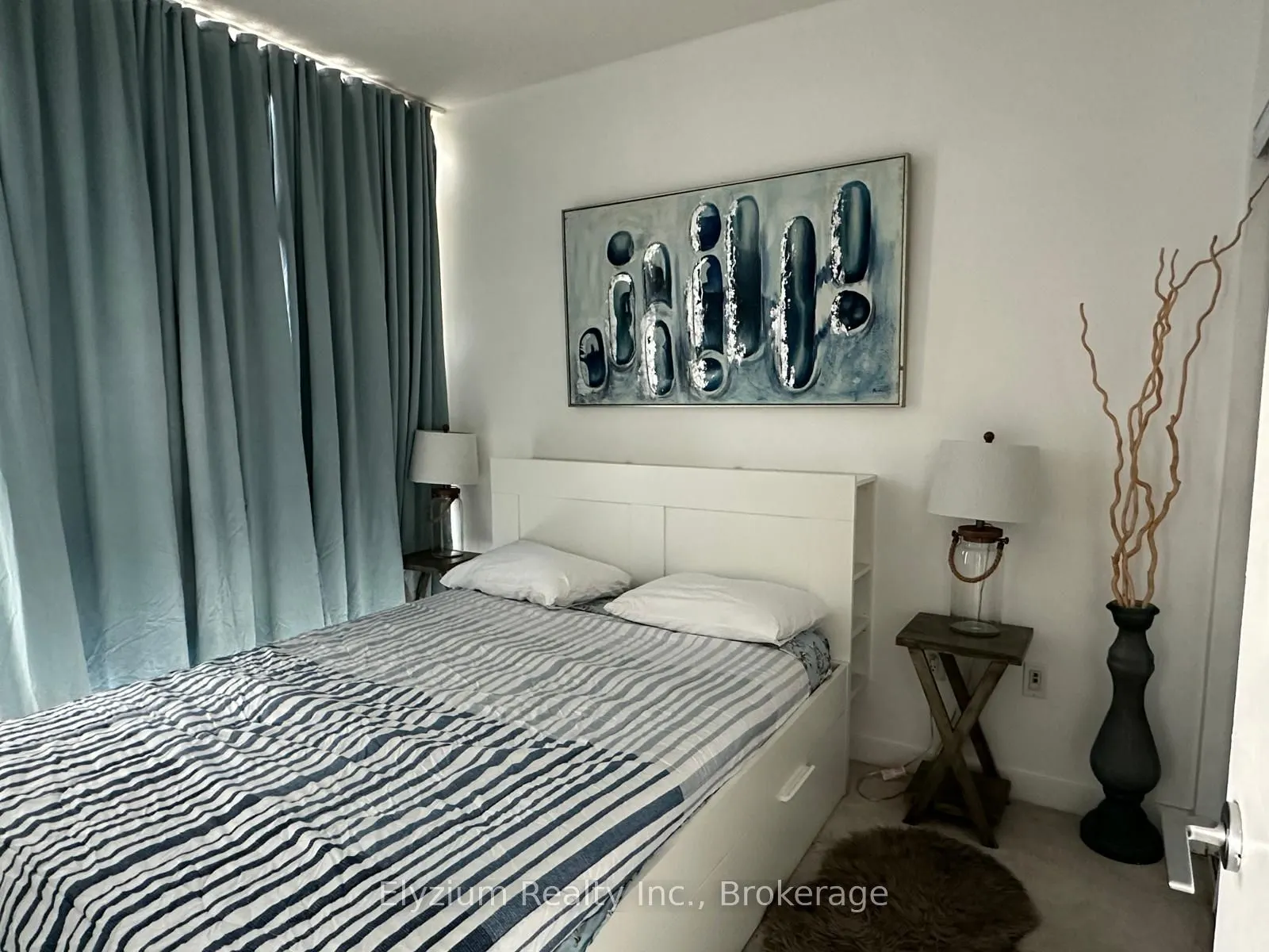 151 Dan Leckie Way, #2207