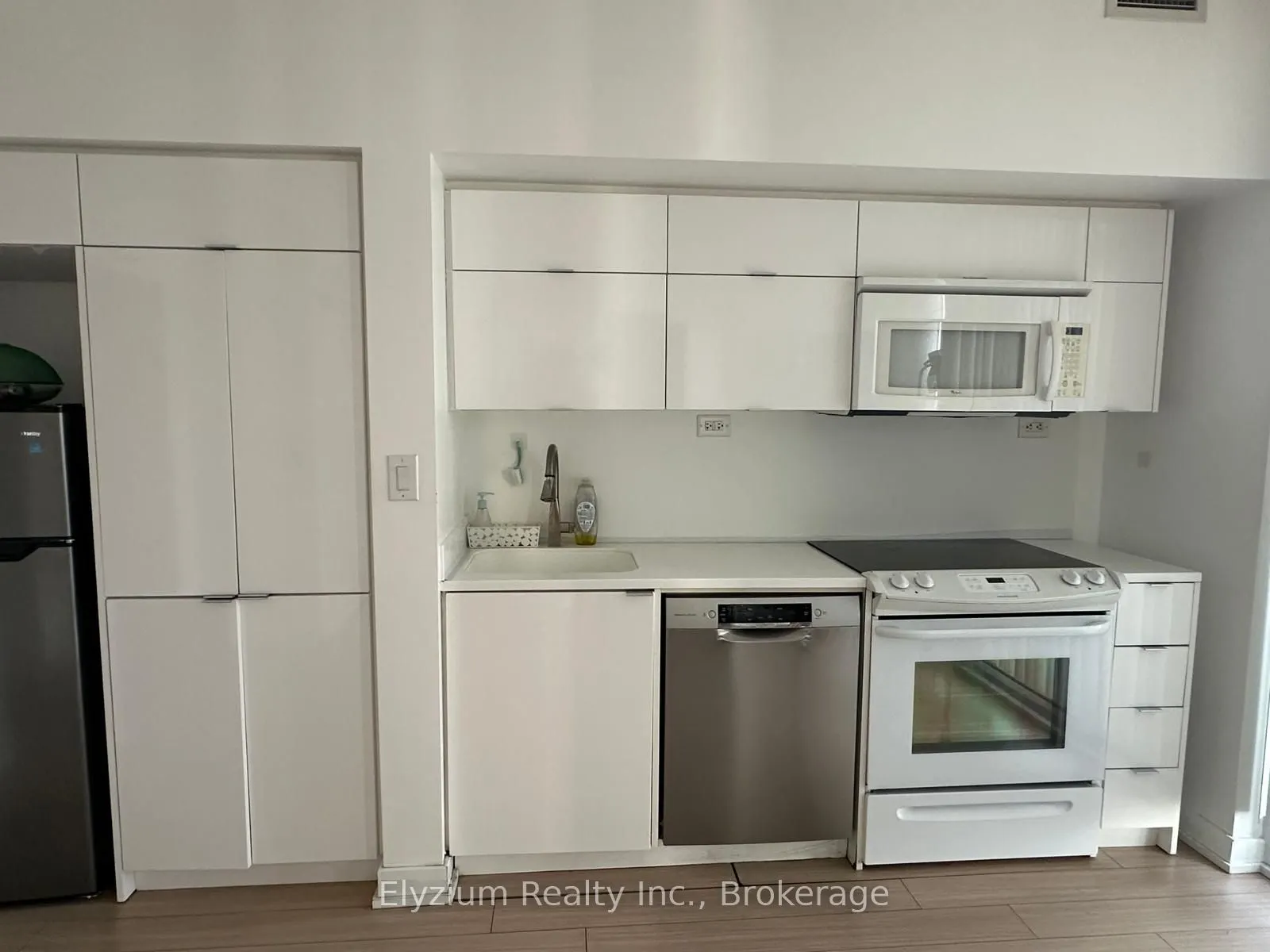 151 Dan Leckie Way, #2207