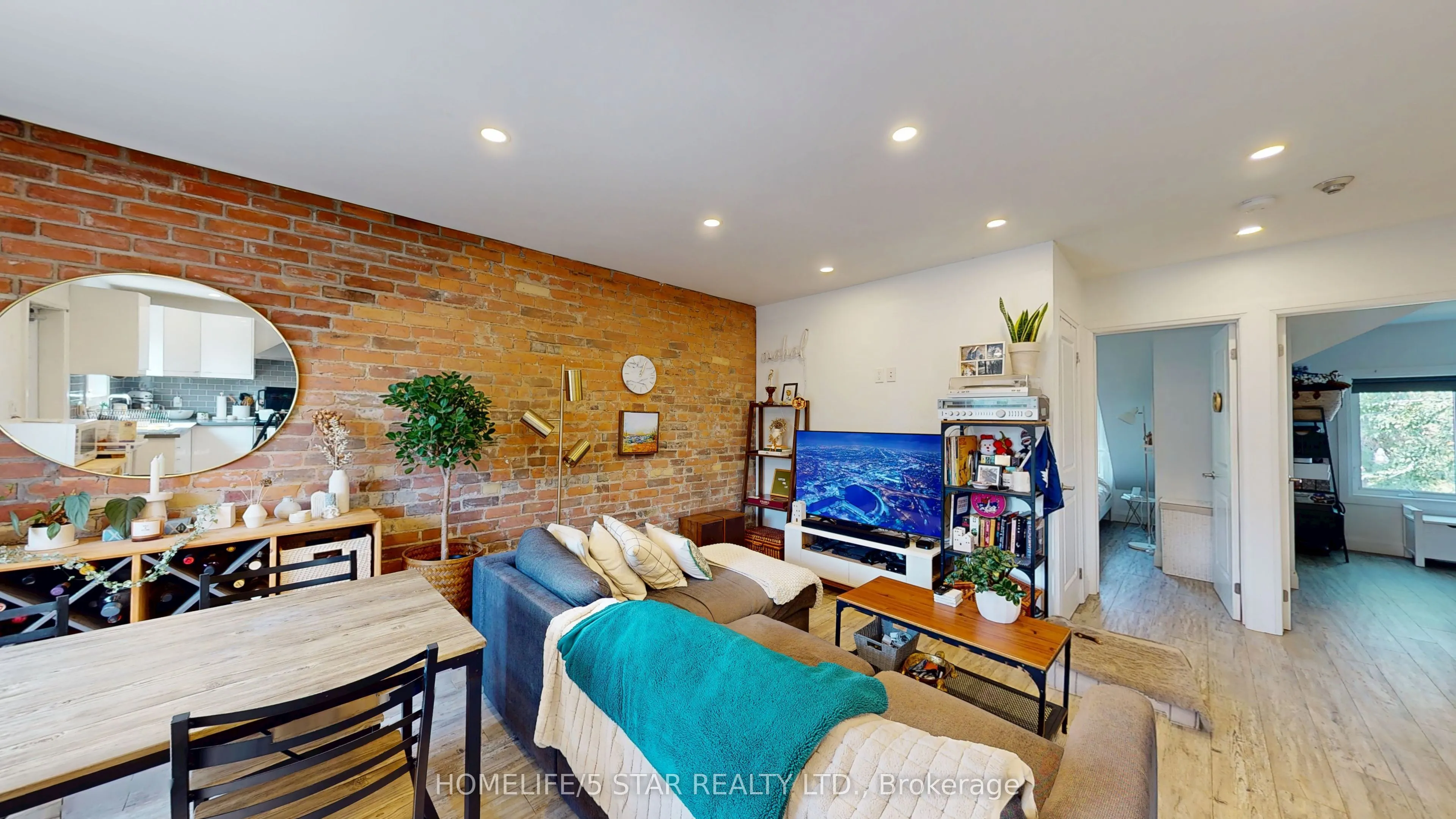 45 Dewson Street, #Apt 3