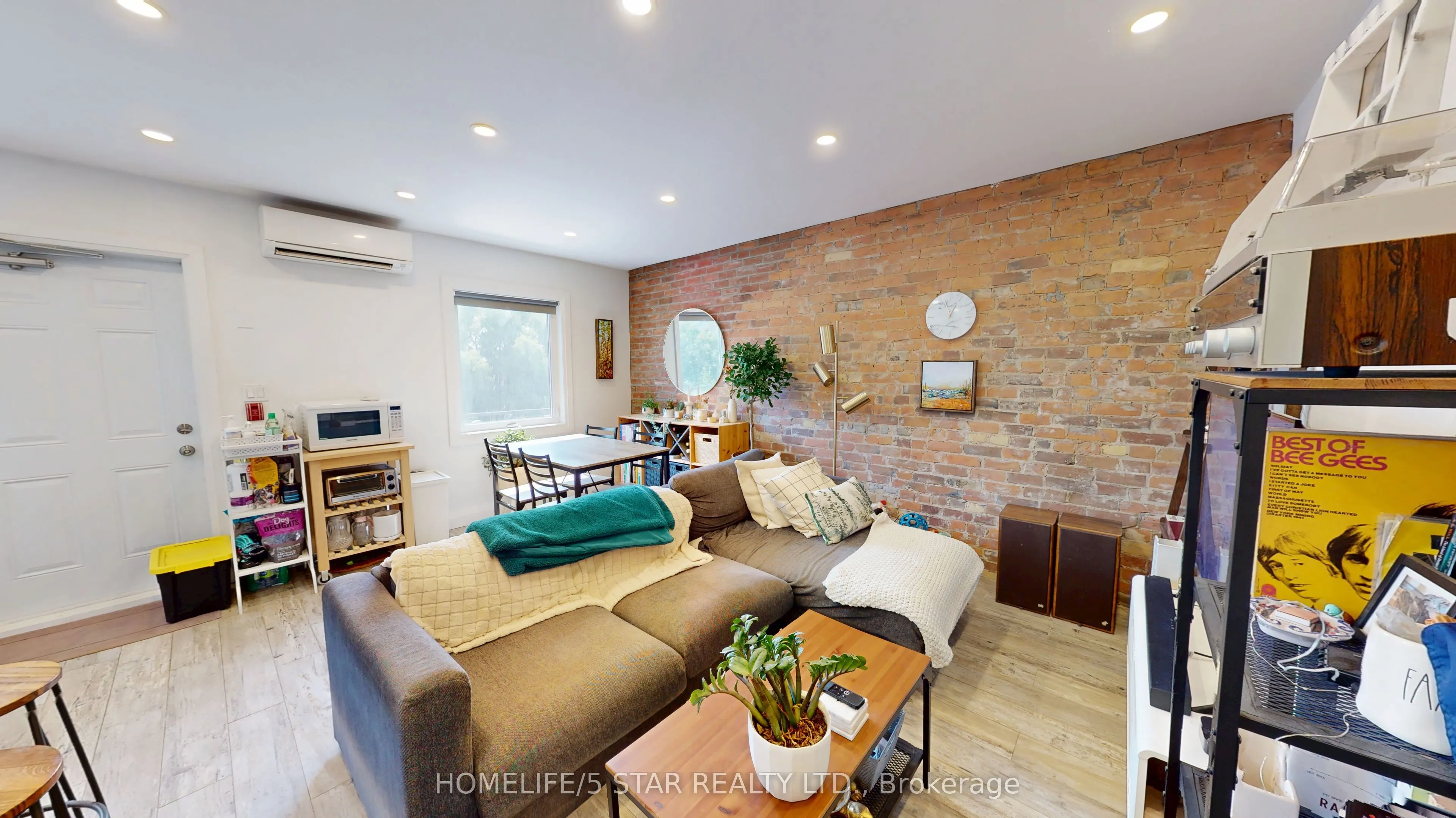 45 Dewson Street, #Apt 3