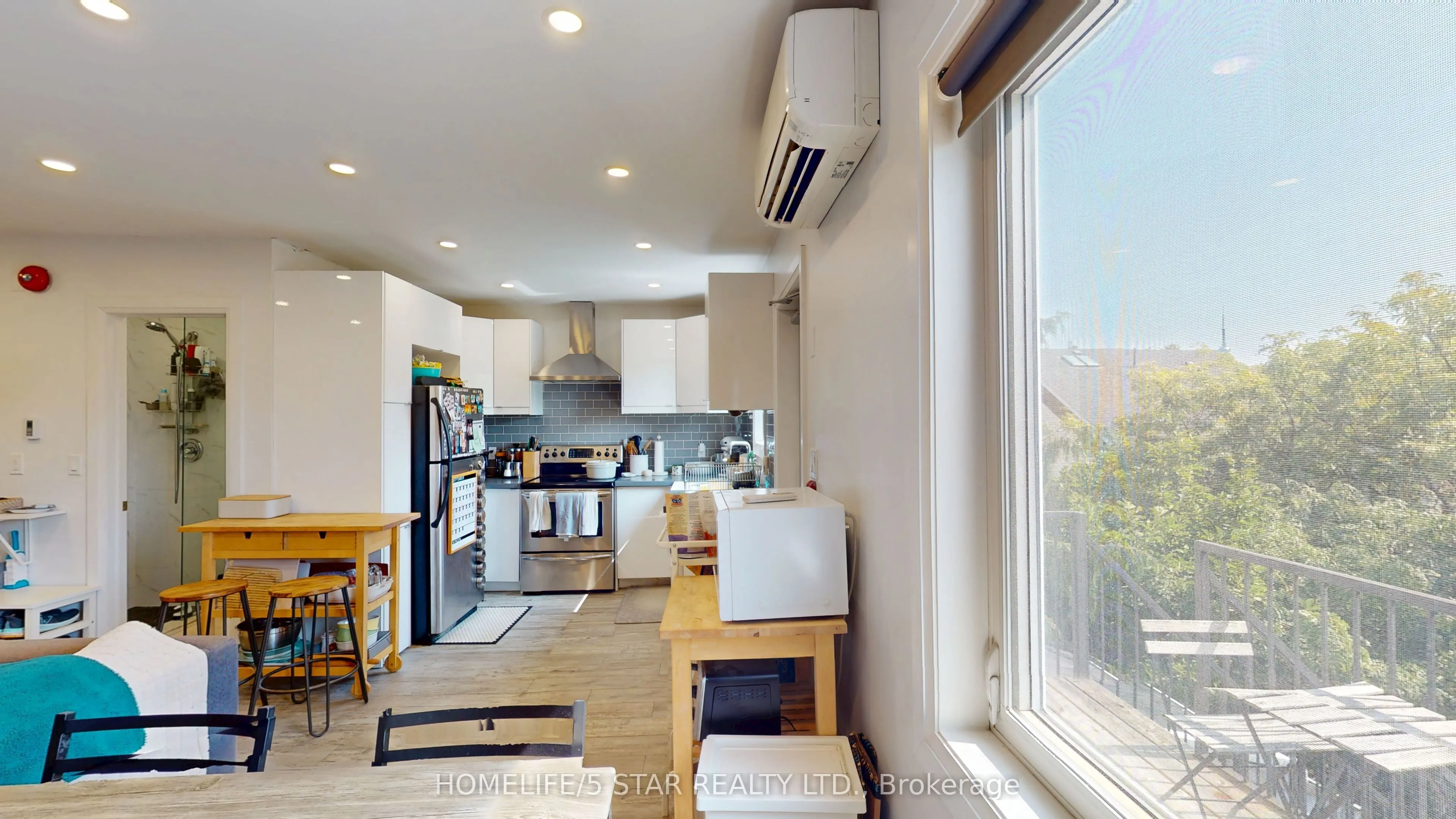 45 Dewson Street, #Apt 3