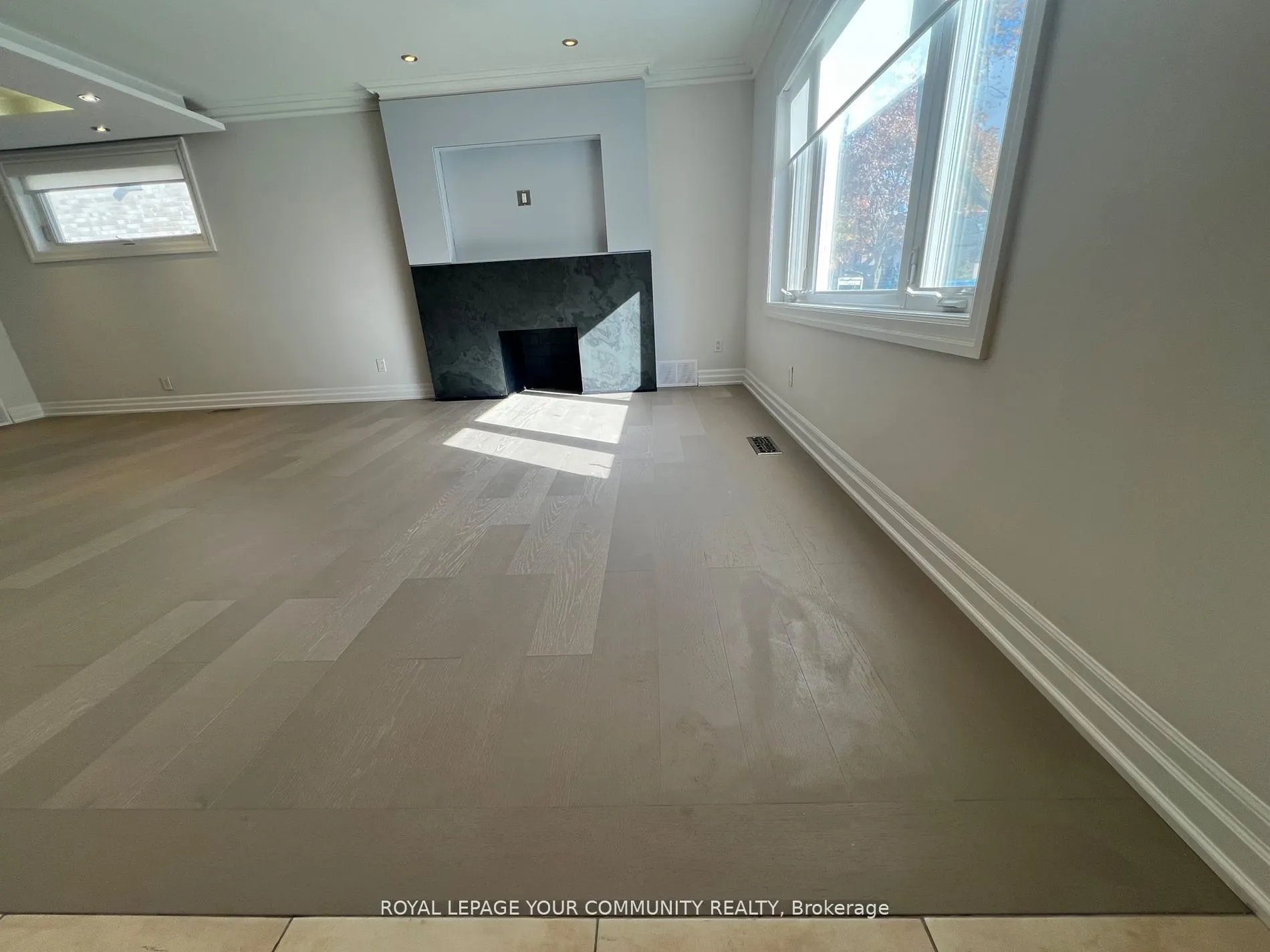 154 Poyntz Avenue